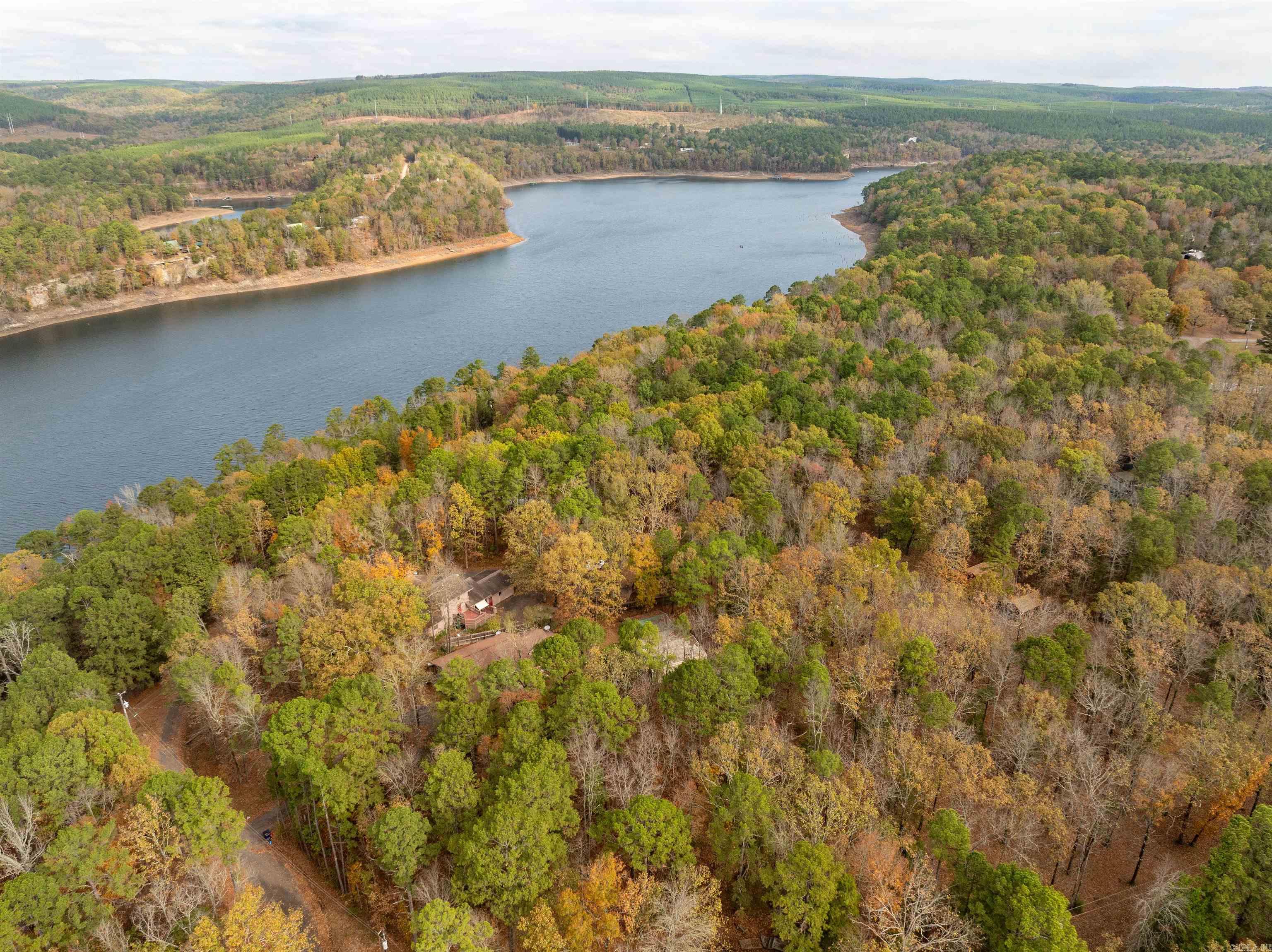LAKE FOREST ESTATES - Residential