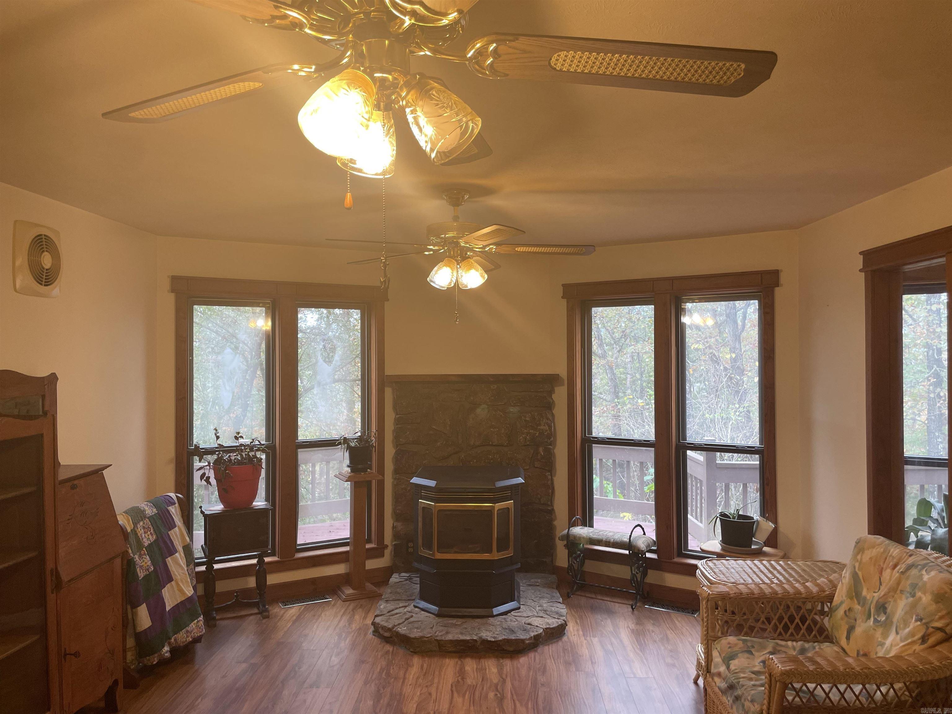 LAKE FOREST ESTATES - Residential