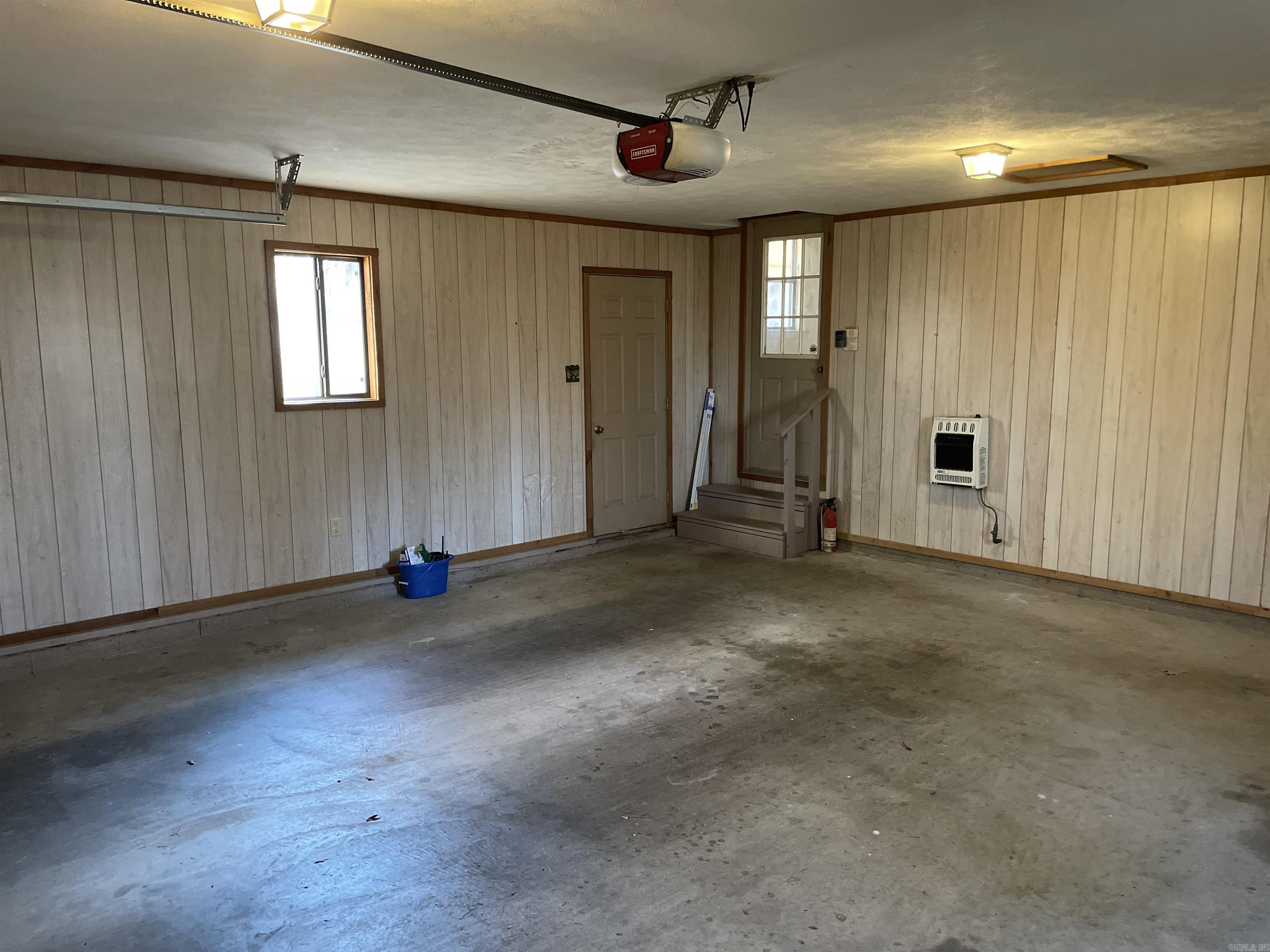 LAKE FOREST ESTATES - Residential