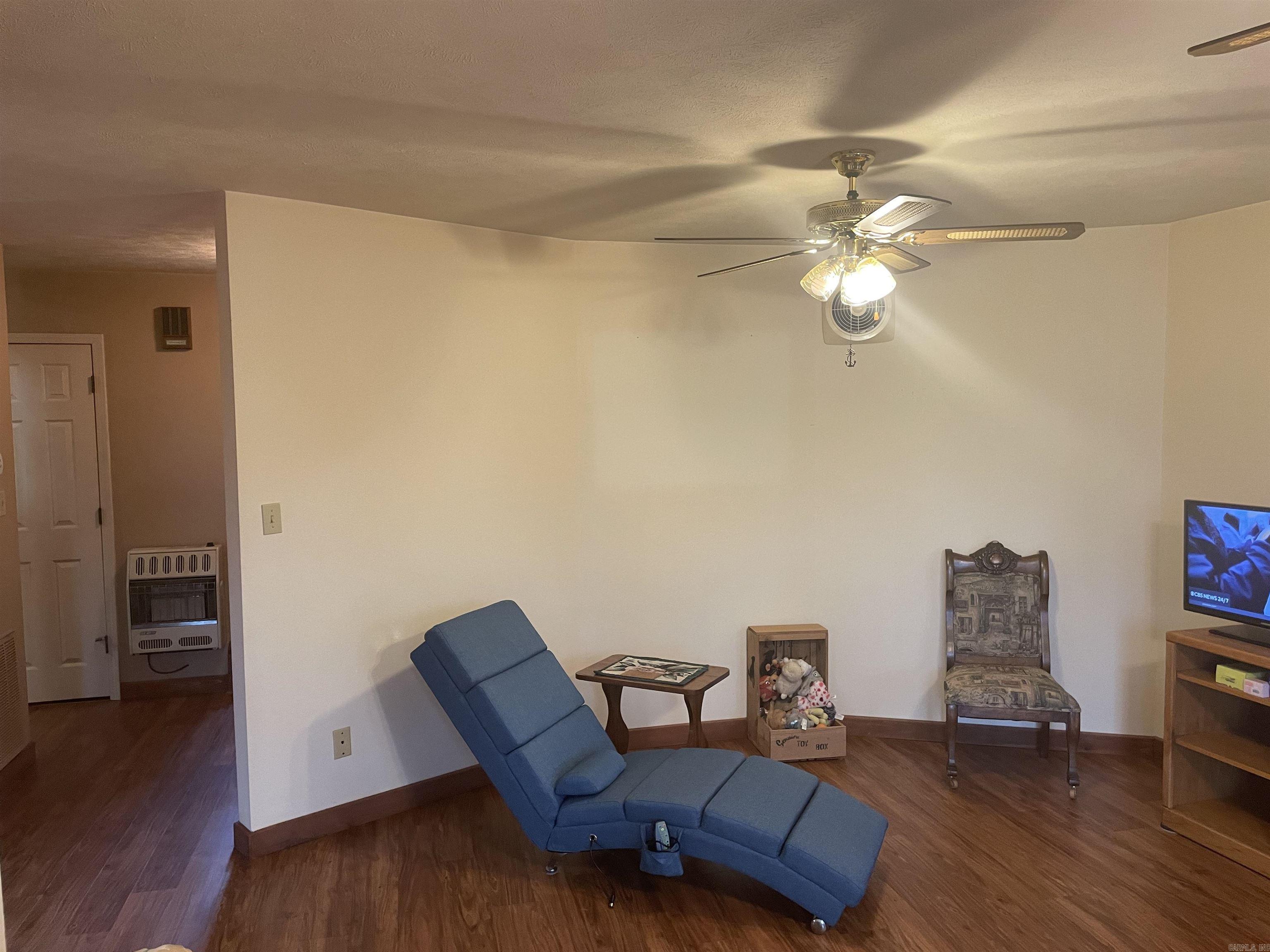 LAKE FOREST ESTATES - Residential