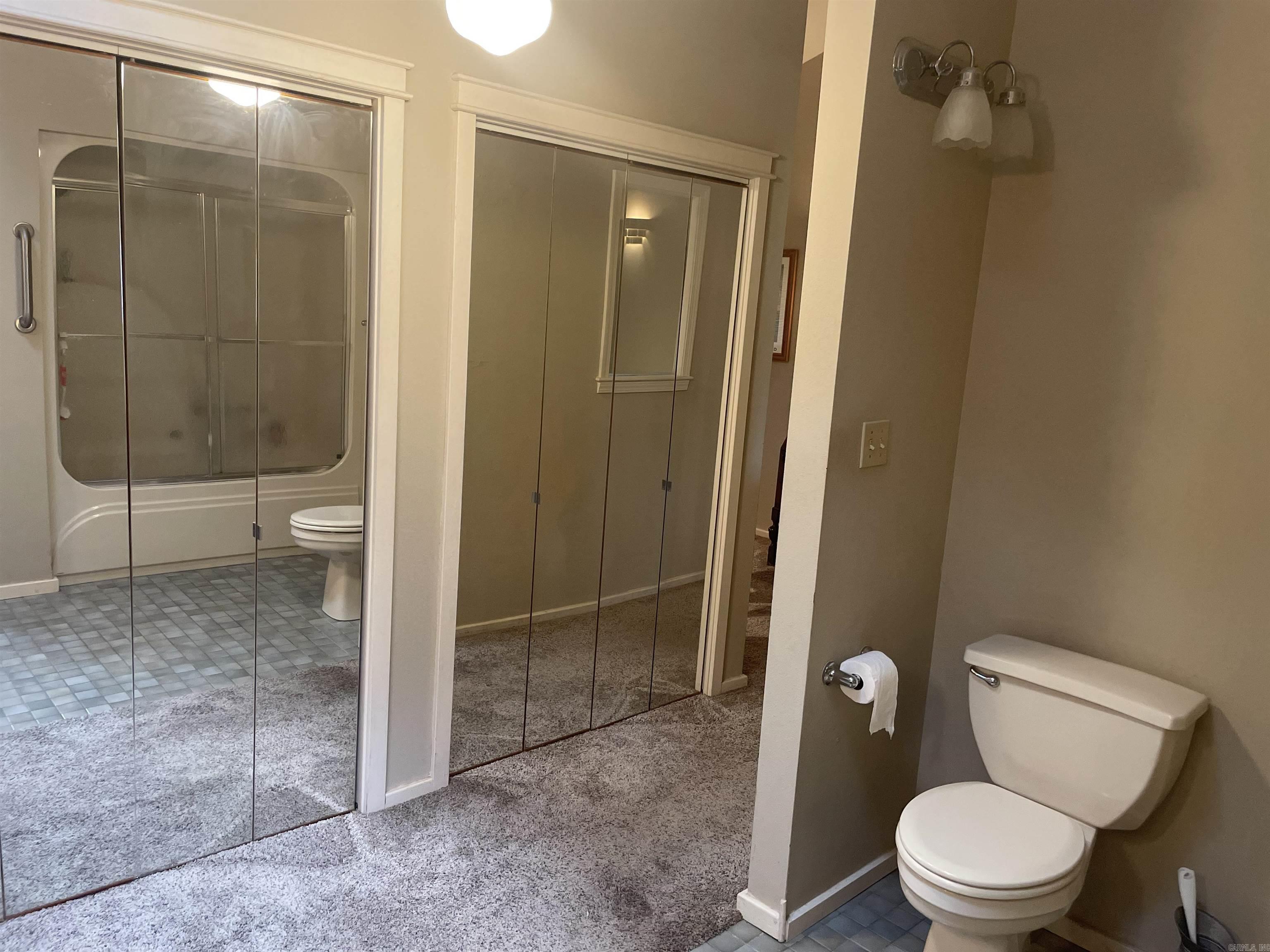 LAKE FOREST ESTATES - Residential