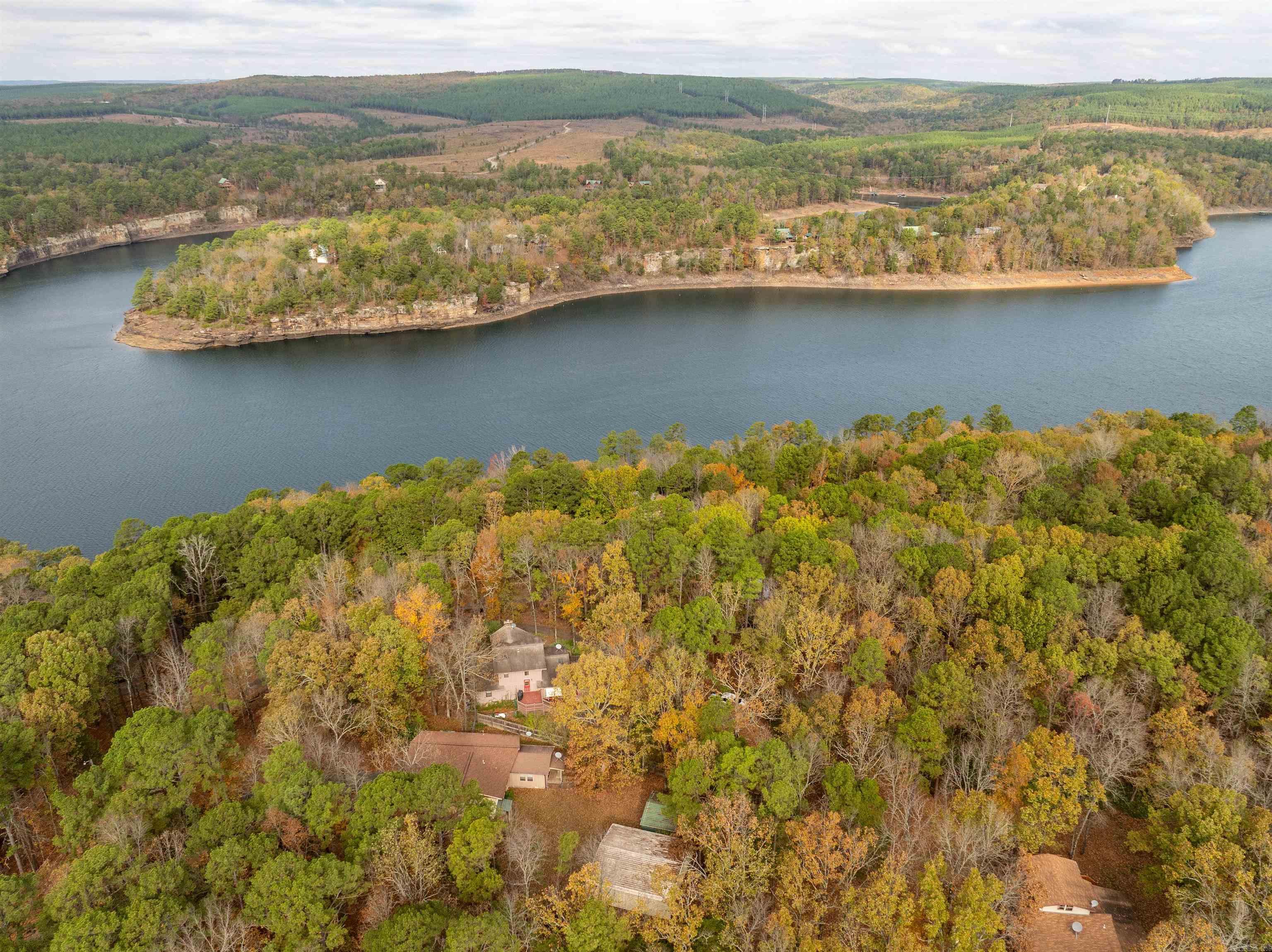 LAKE FOREST ESTATES - Residential