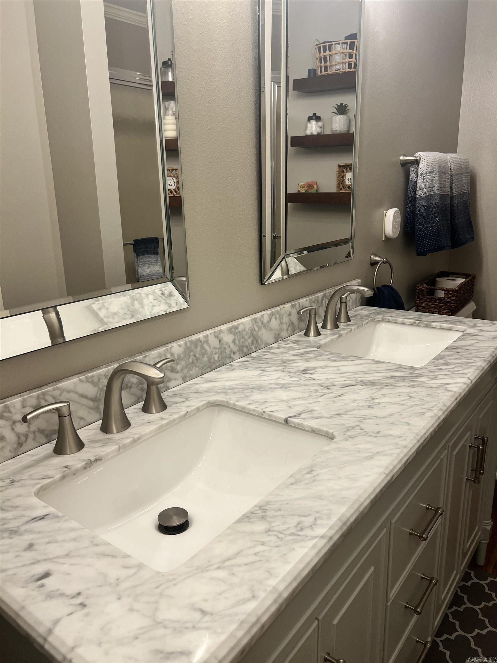 MOUNTAIN RANCH - Residential