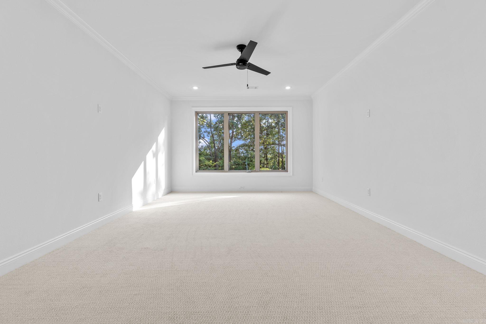 BEAR DEN ESTATES - Residential