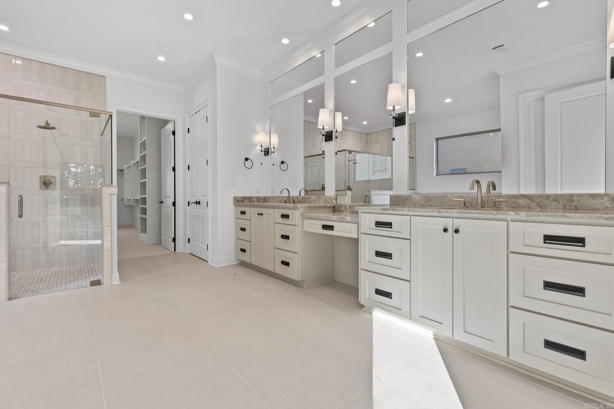 BEAR DEN ESTATES - Residential