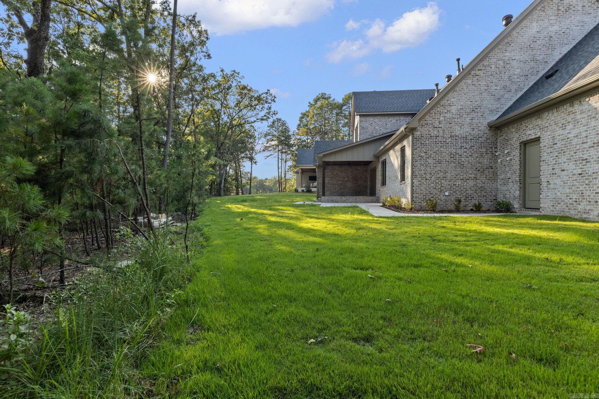 BEAR DEN ESTATES - Residential