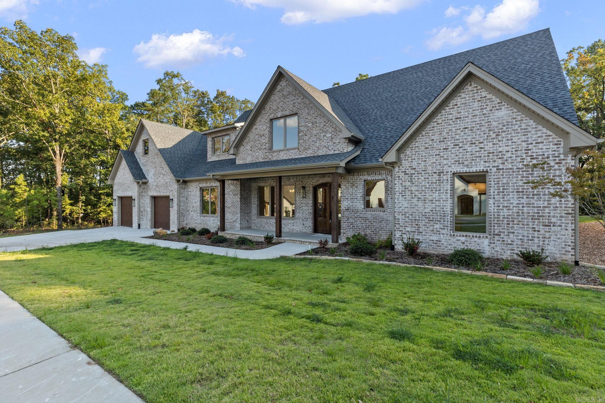 BEAR DEN ESTATES - Residential