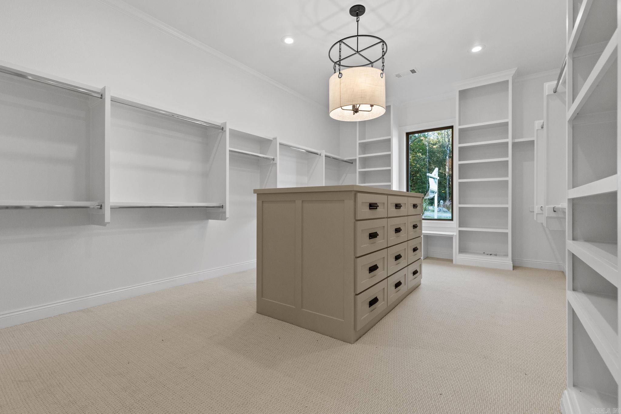 BEAR DEN ESTATES - Residential