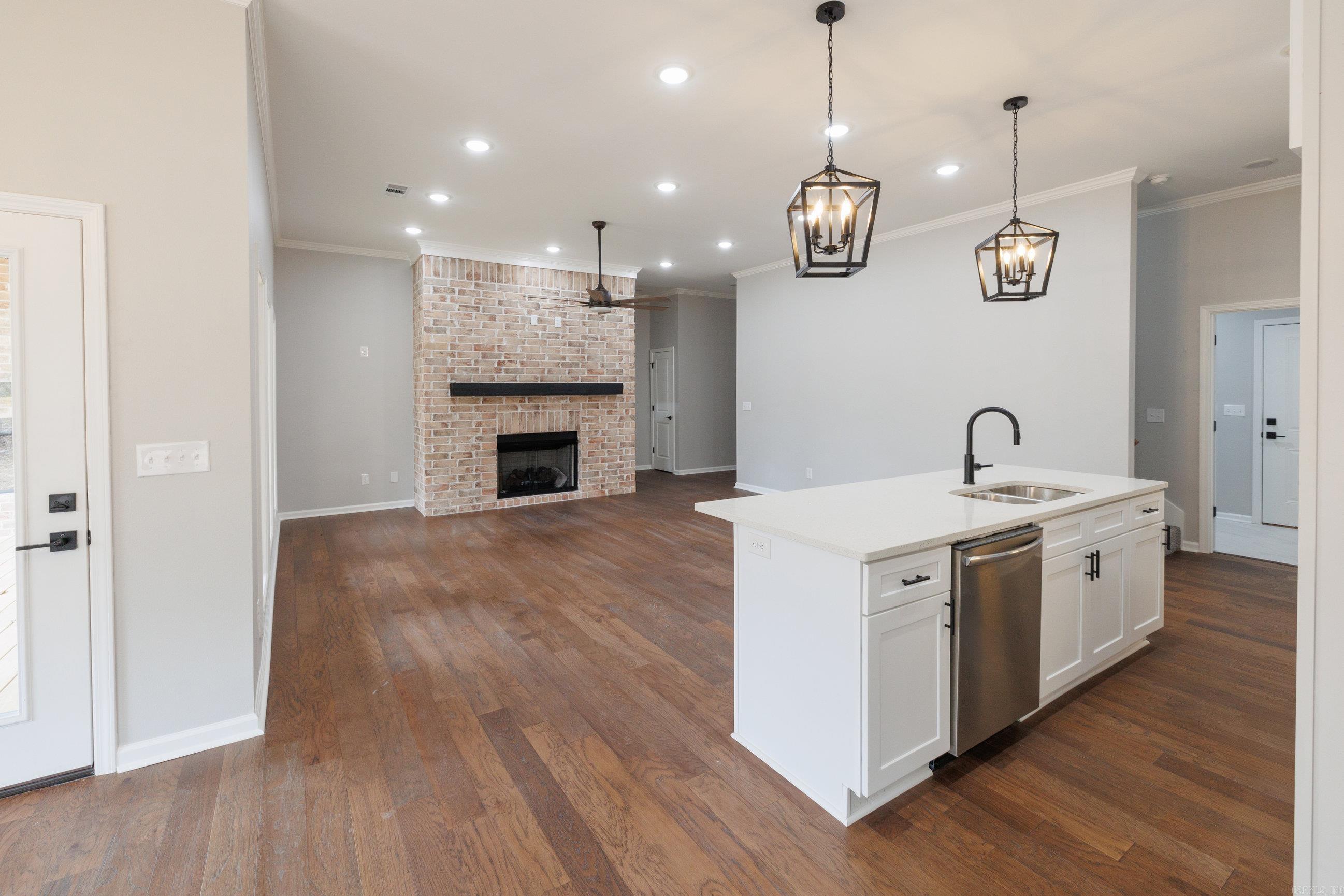 Hawks Point - Residential