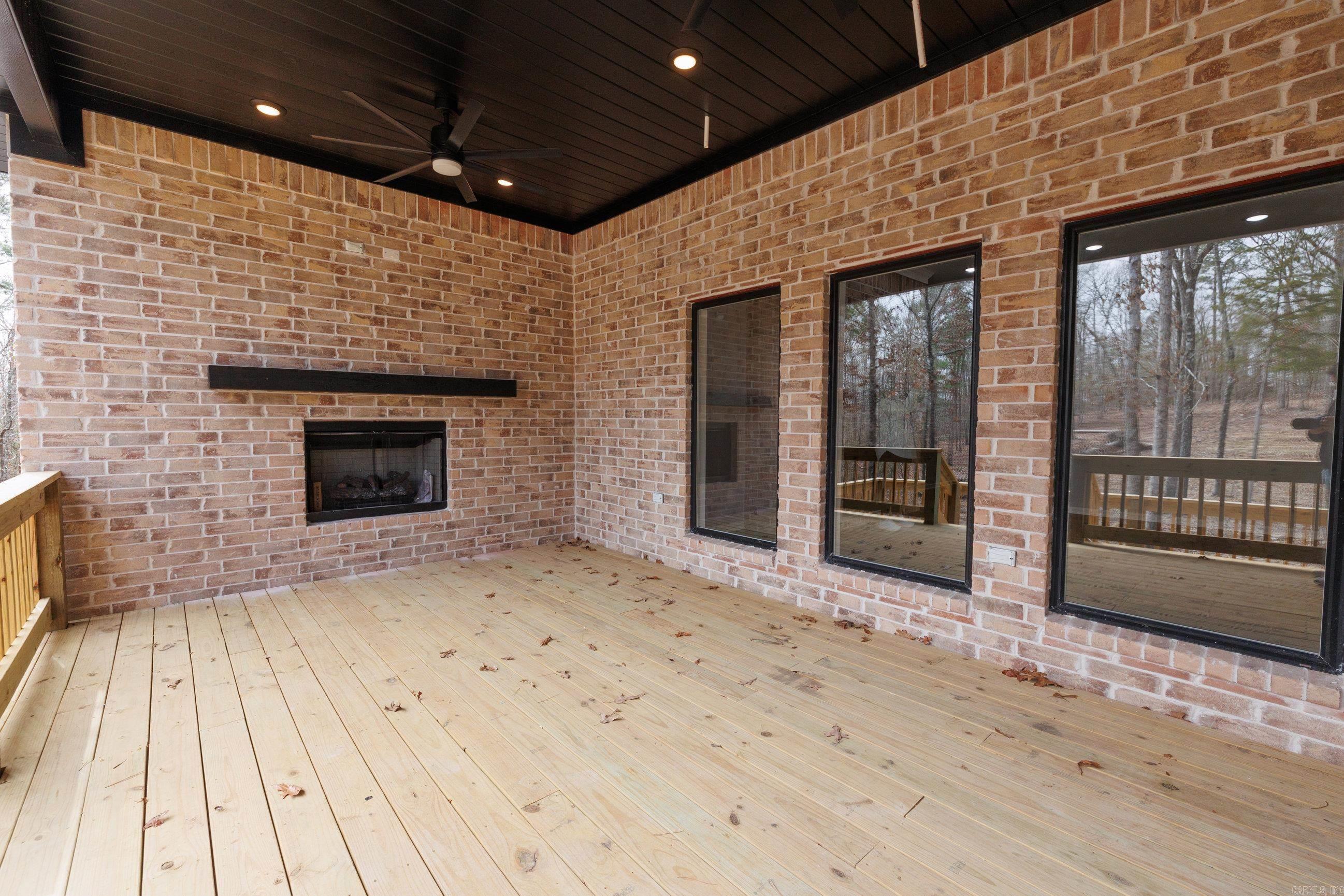 Hawks Point - Residential