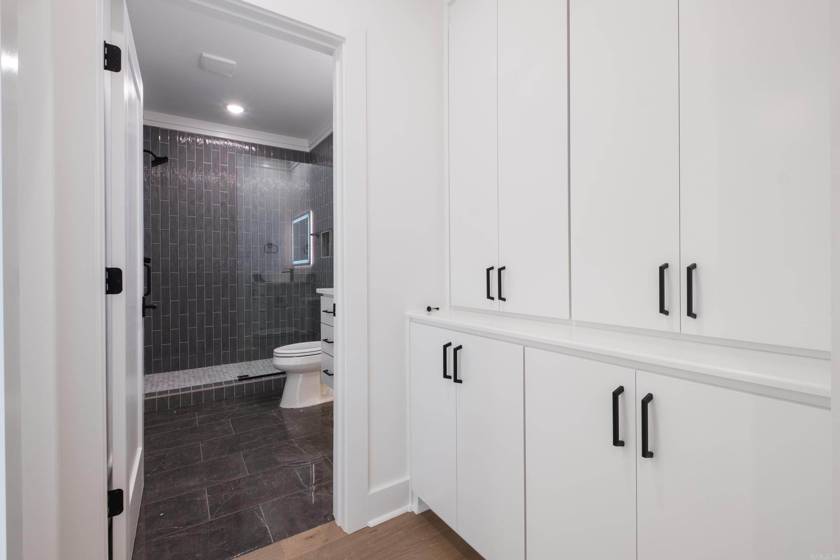 CHENAL VALLEY ABINGTON COURT - Residential