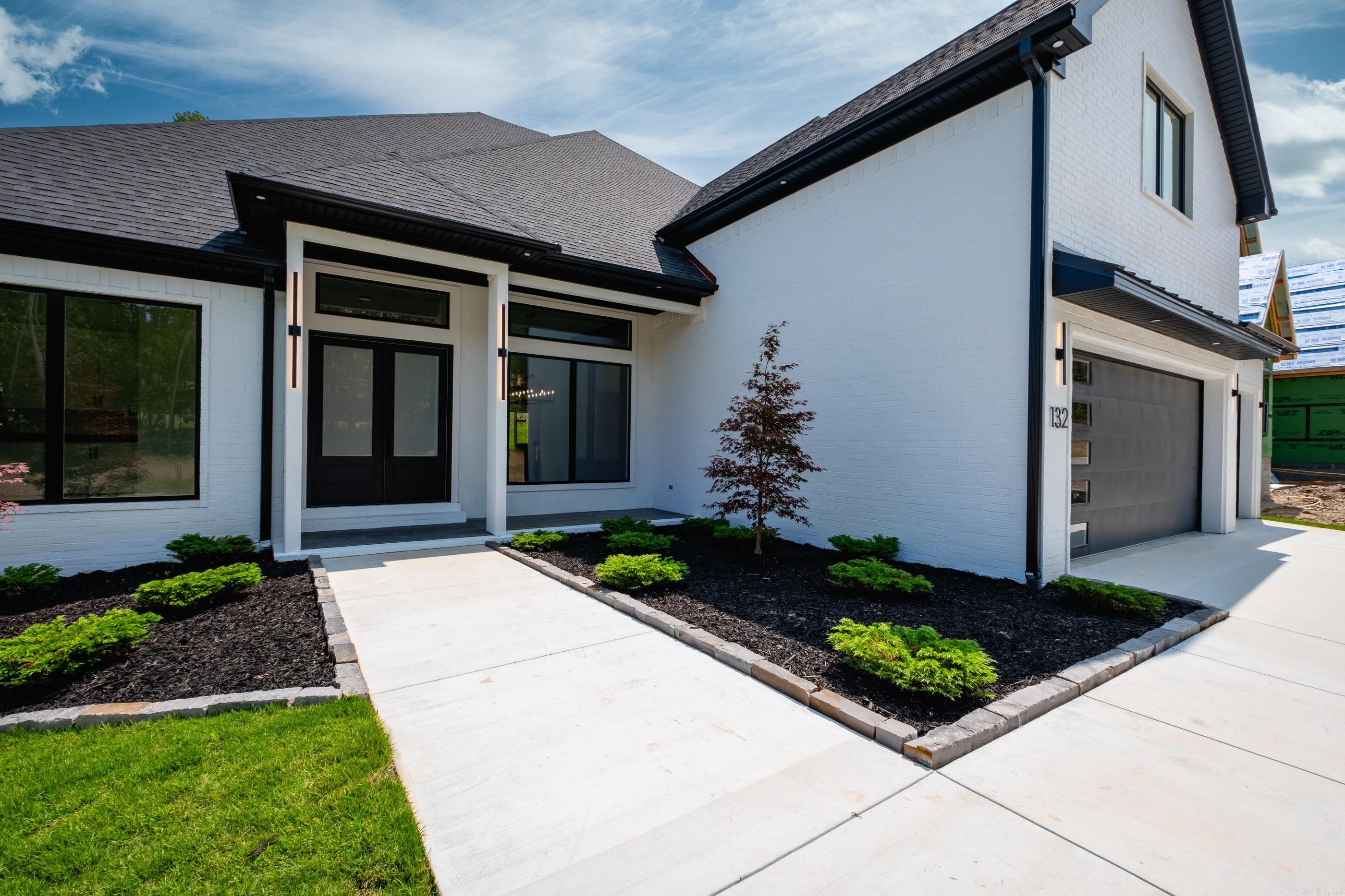 CHENAL VALLEY ABINGTON COURT - Residential