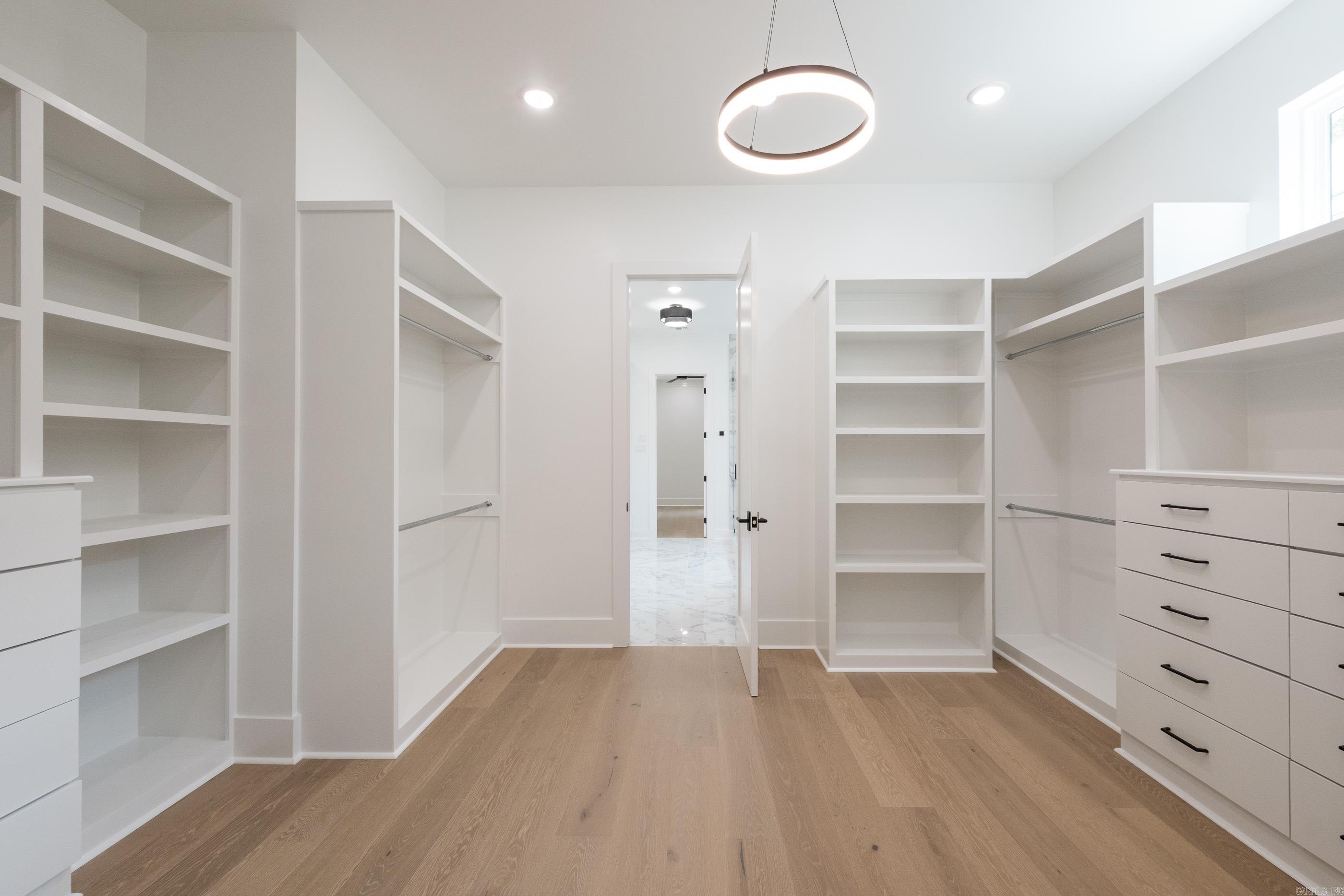 CHENAL VALLEY ABINGTON COURT - Residential