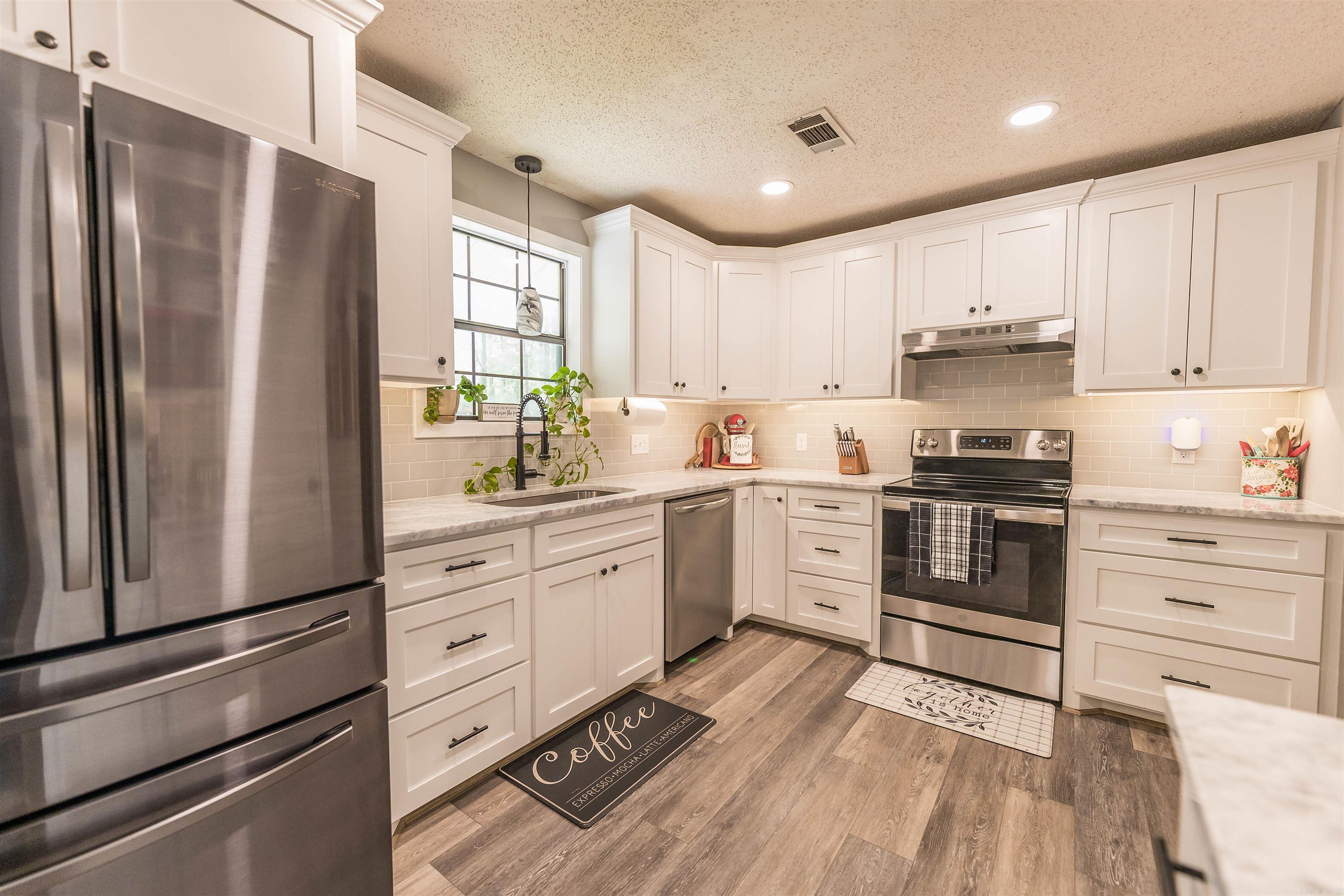 FAIR OAKS - Residential