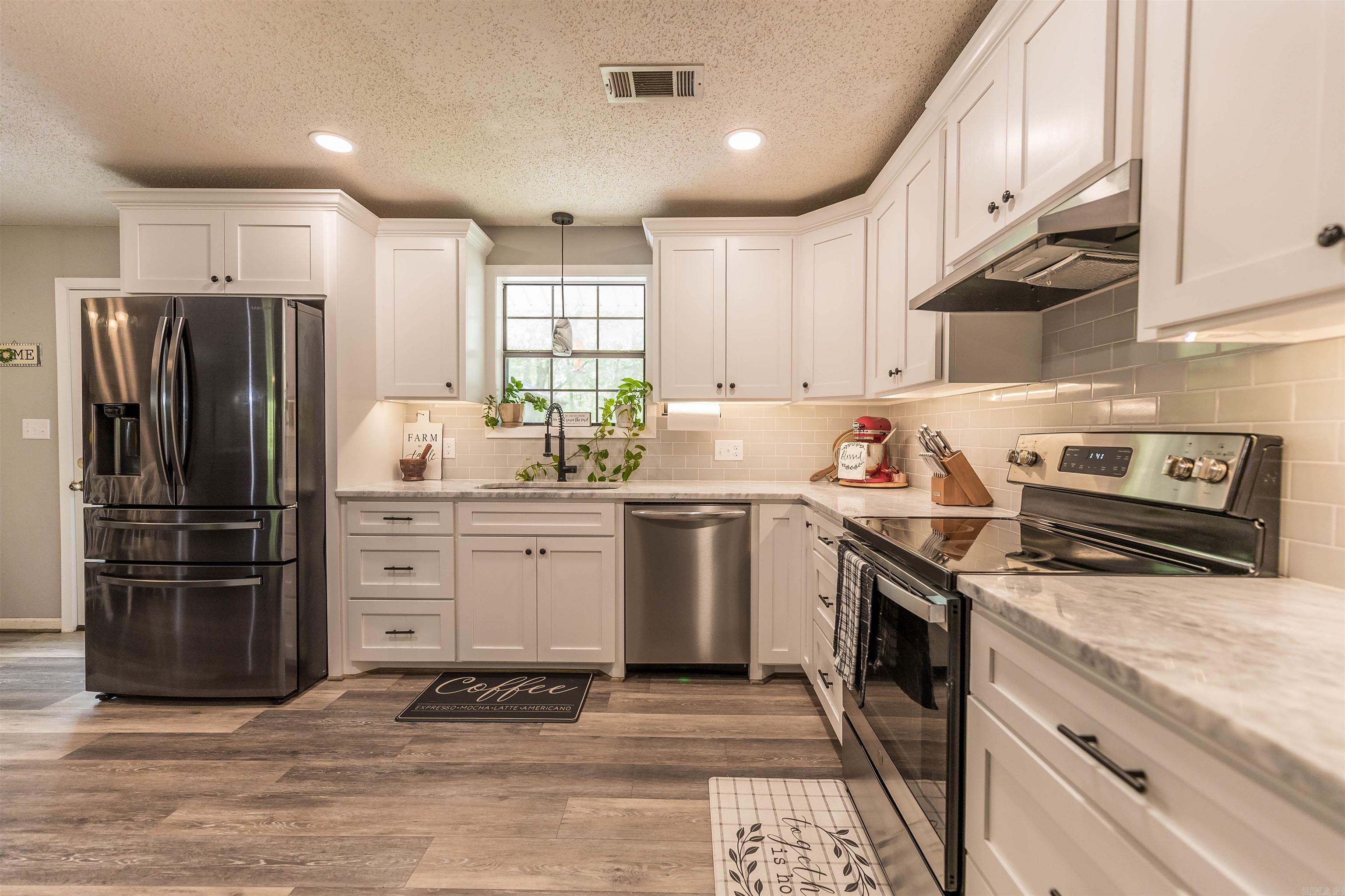 FAIR OAKS - Residential