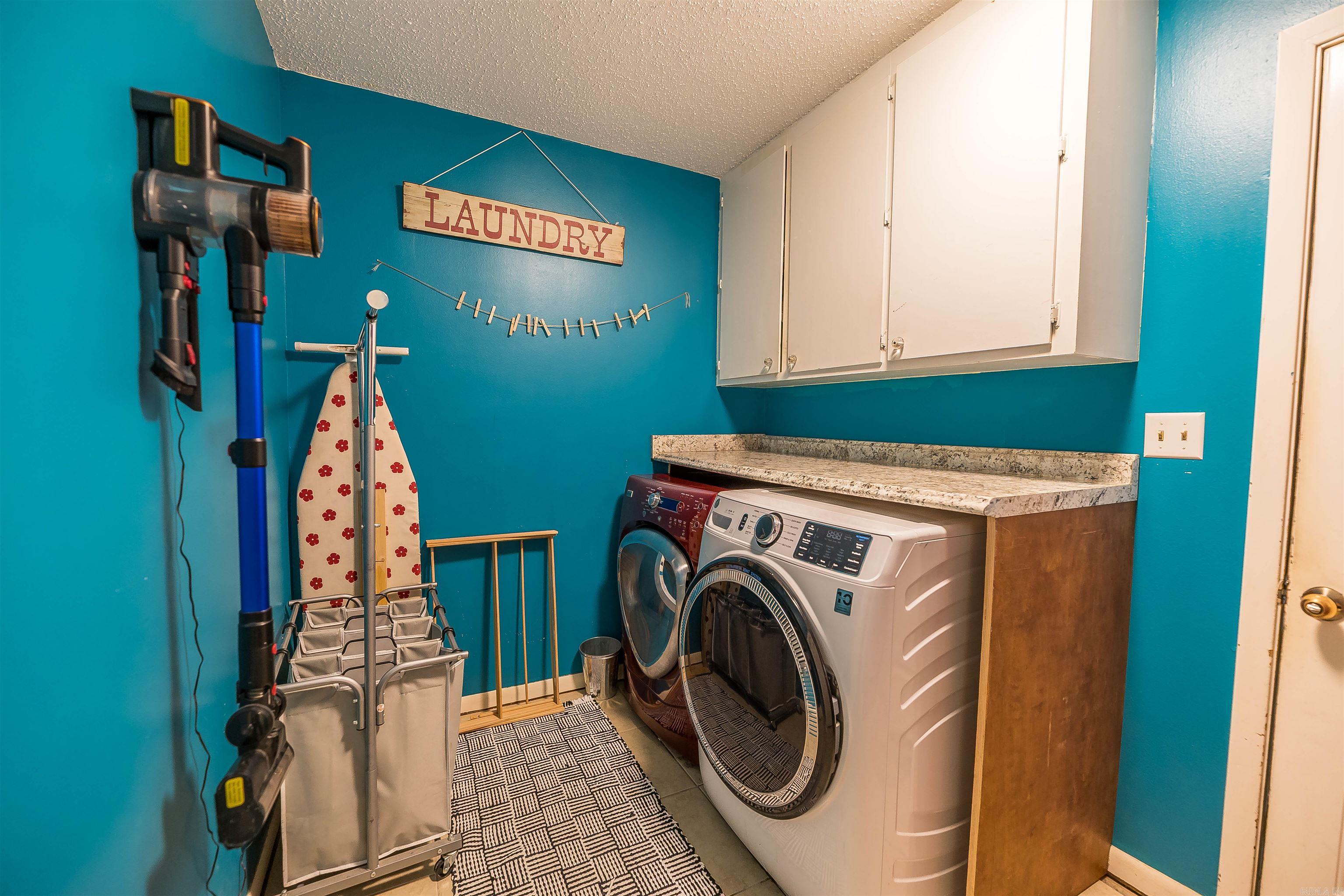 FAIR OAKS - Residential