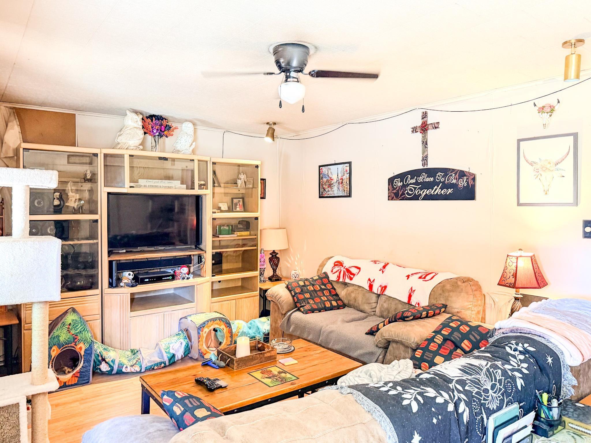 EASTWOOD - Residential