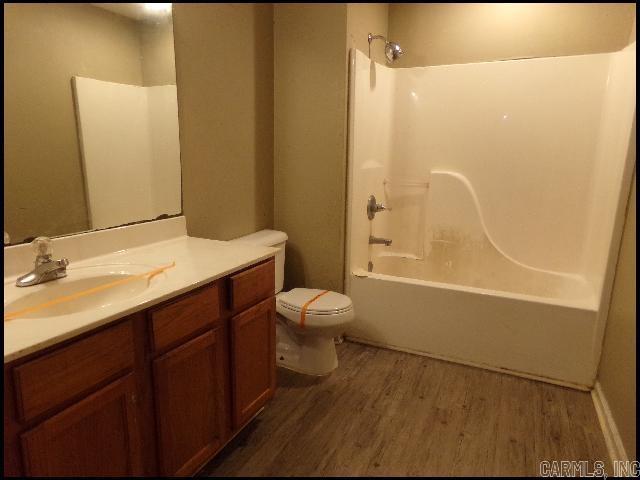 Barrow John 10L - Residential Lease