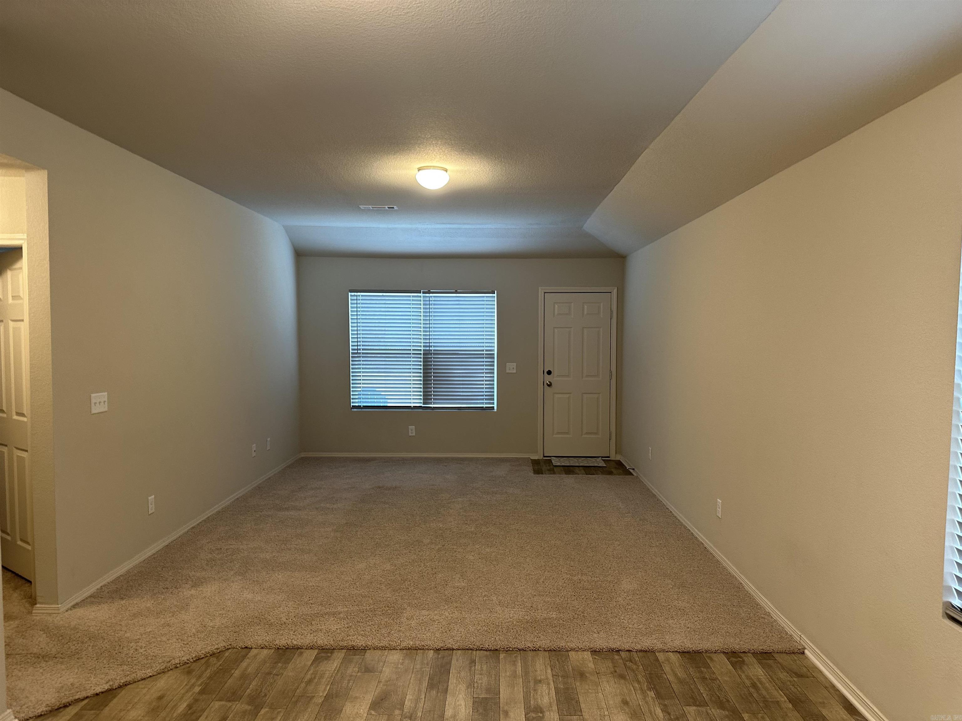 WHITE OAK CROSSING - Residential Lease