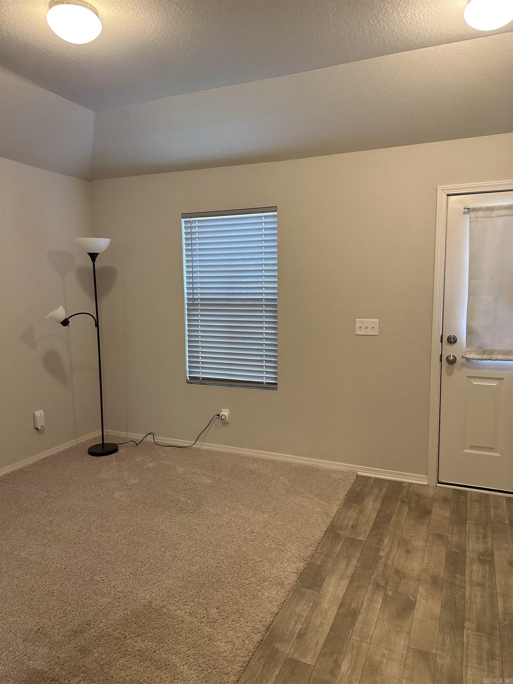 WHITE OAK CROSSING - Residential Lease