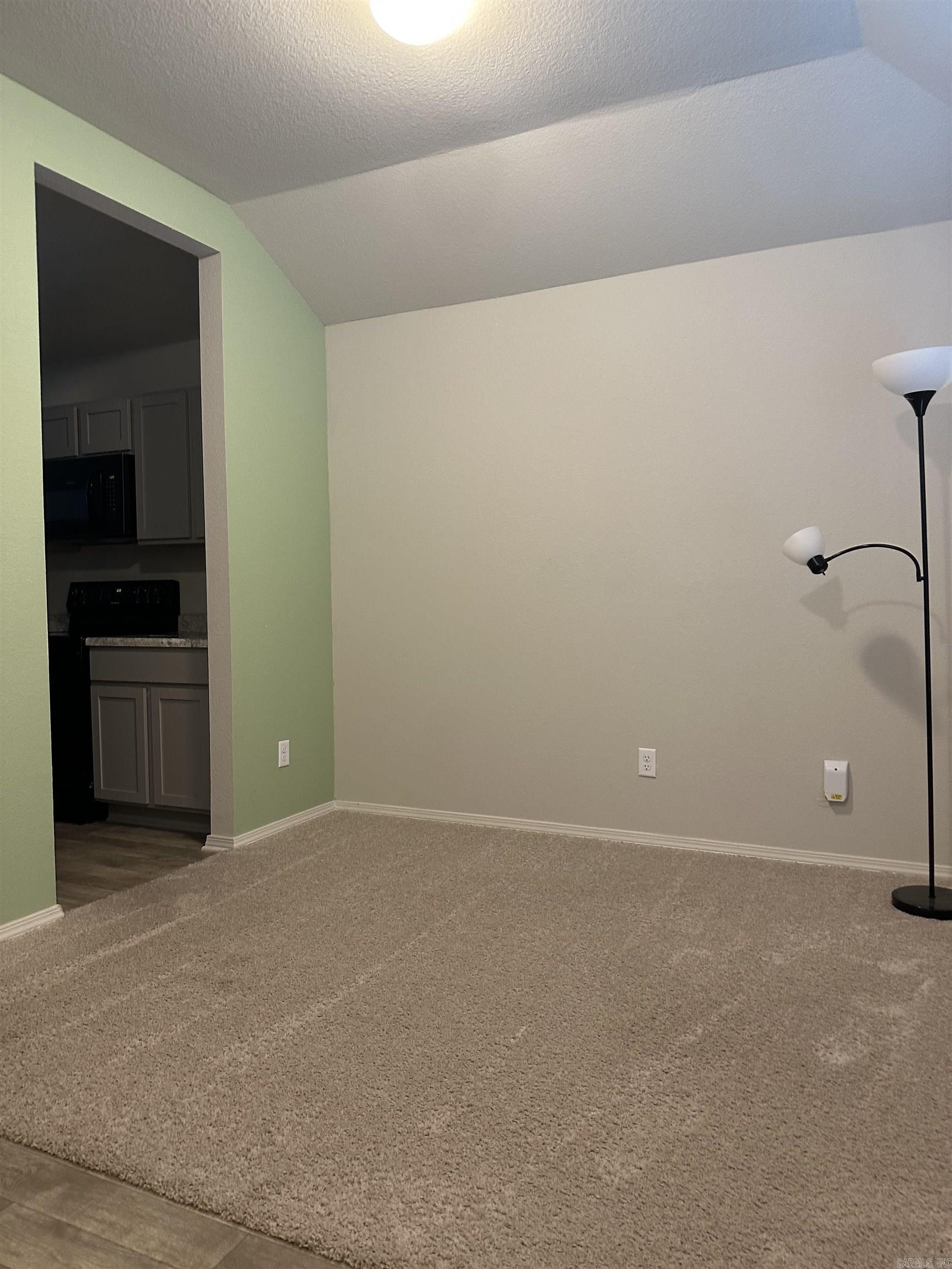 WHITE OAK CROSSING - Residential Lease