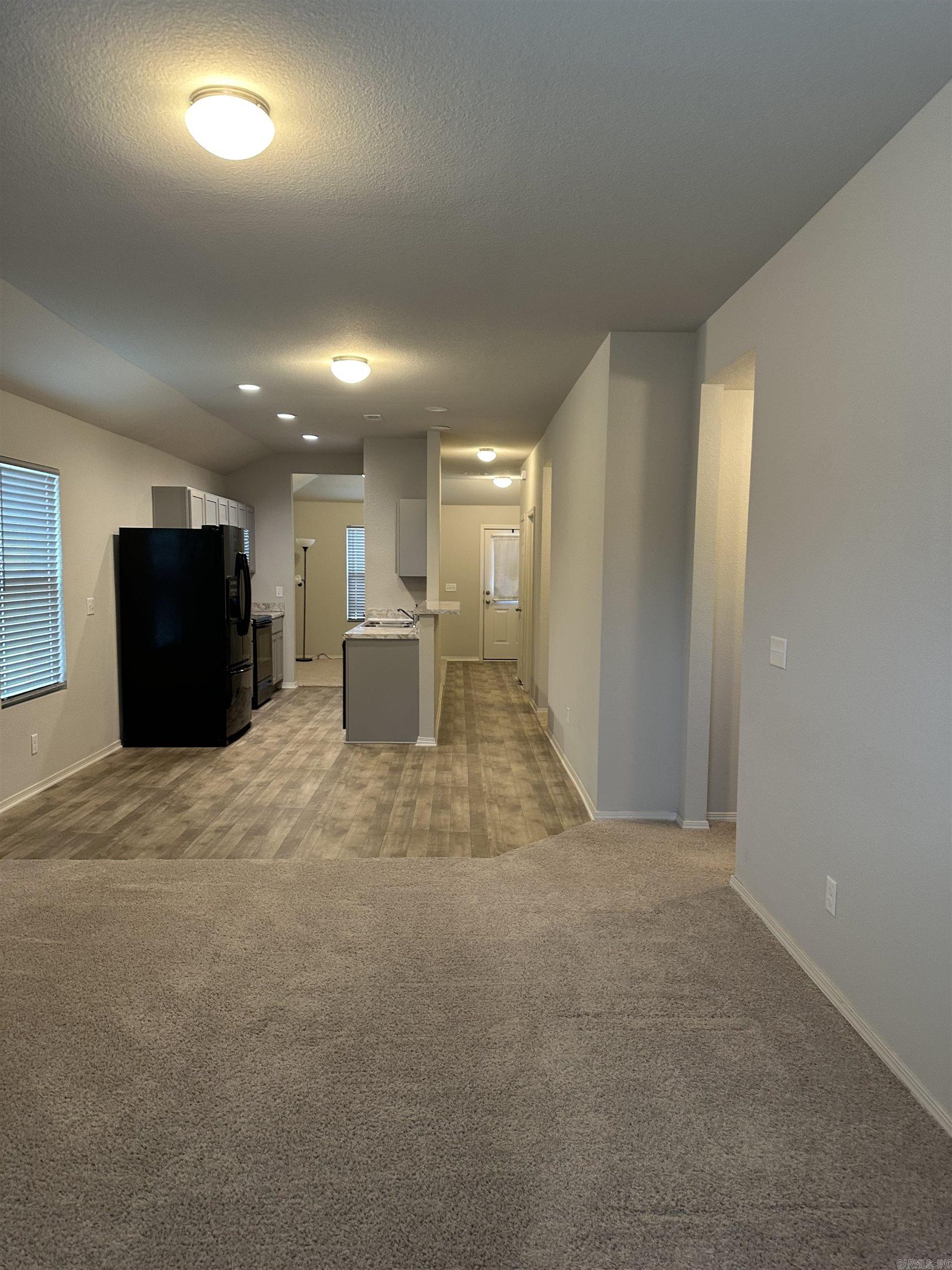 WHITE OAK CROSSING - Residential Lease