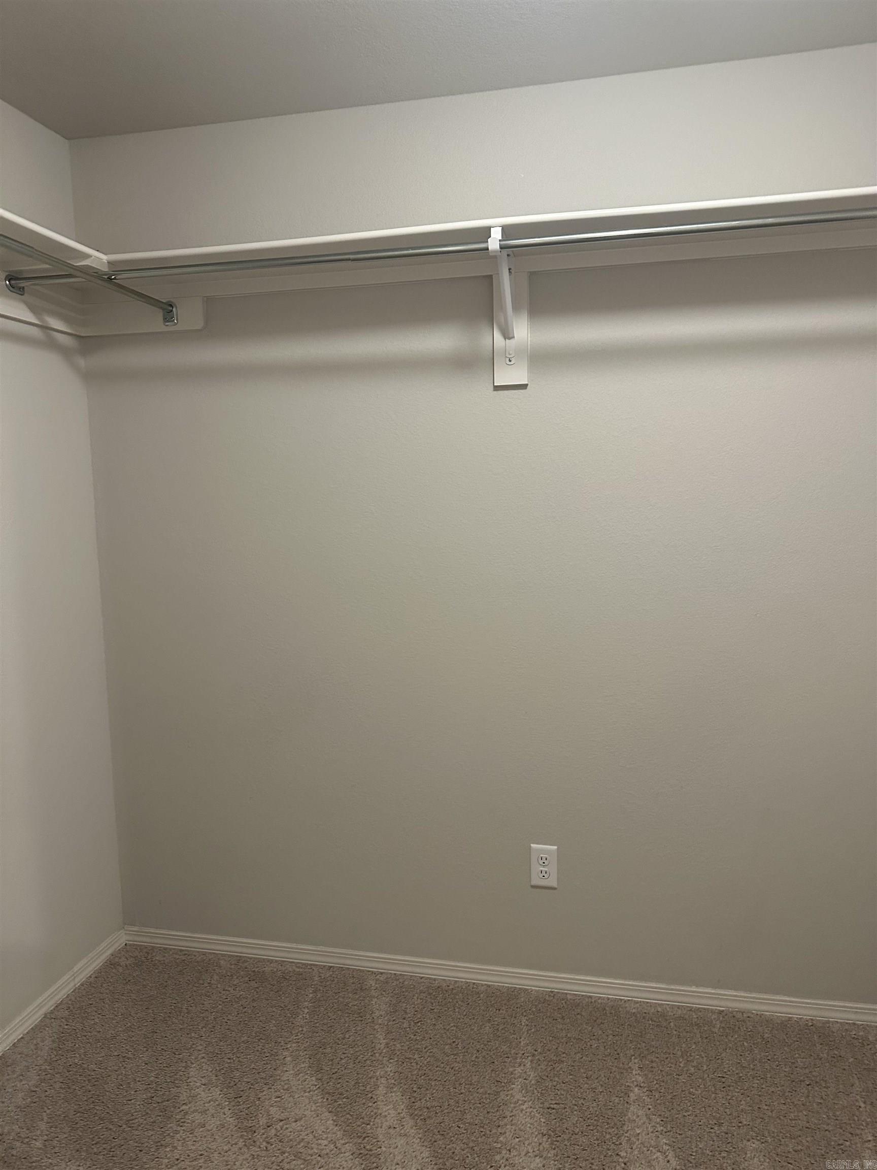 WHITE OAK CROSSING - Residential Lease