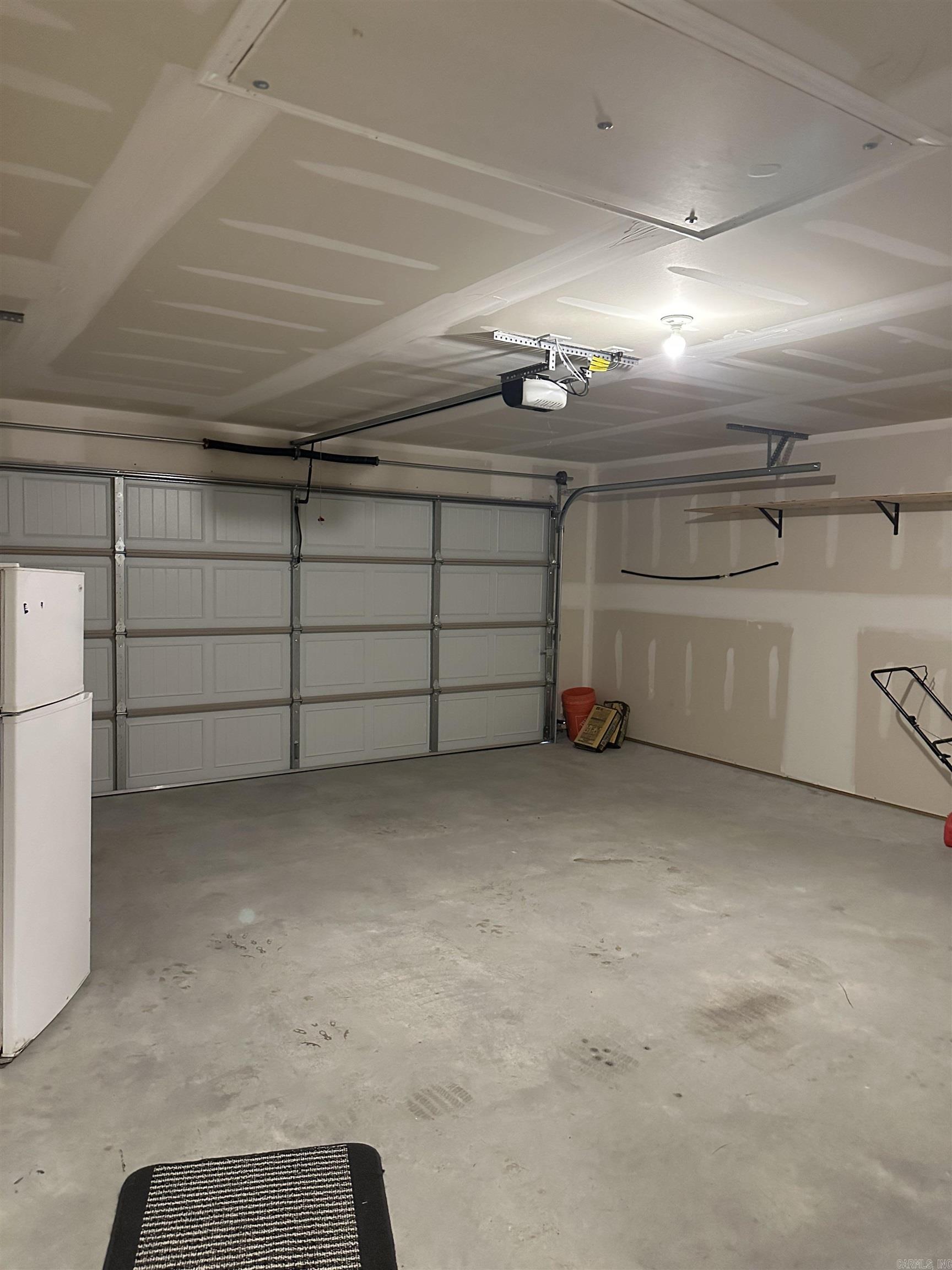 WHITE OAK CROSSING - Residential Lease