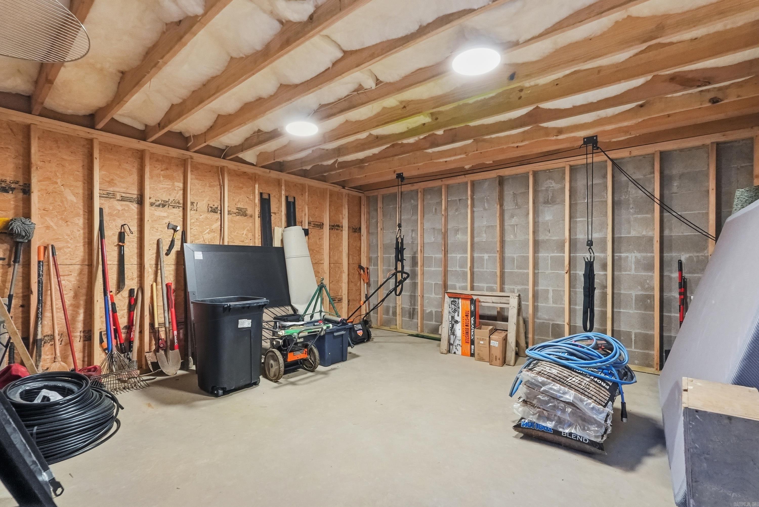 MYSTIC ISLE - Residential