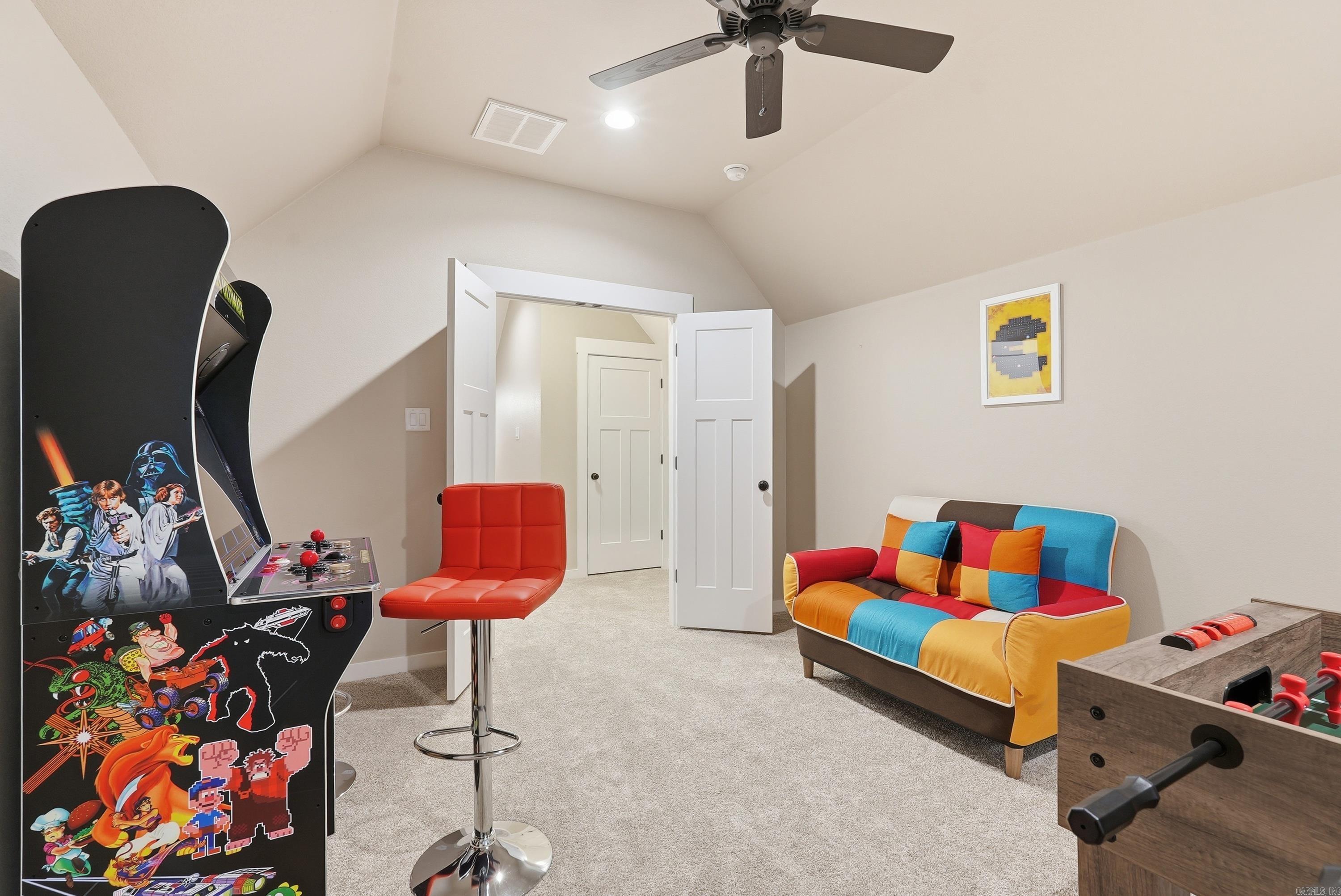 MYSTIC ISLE - Residential