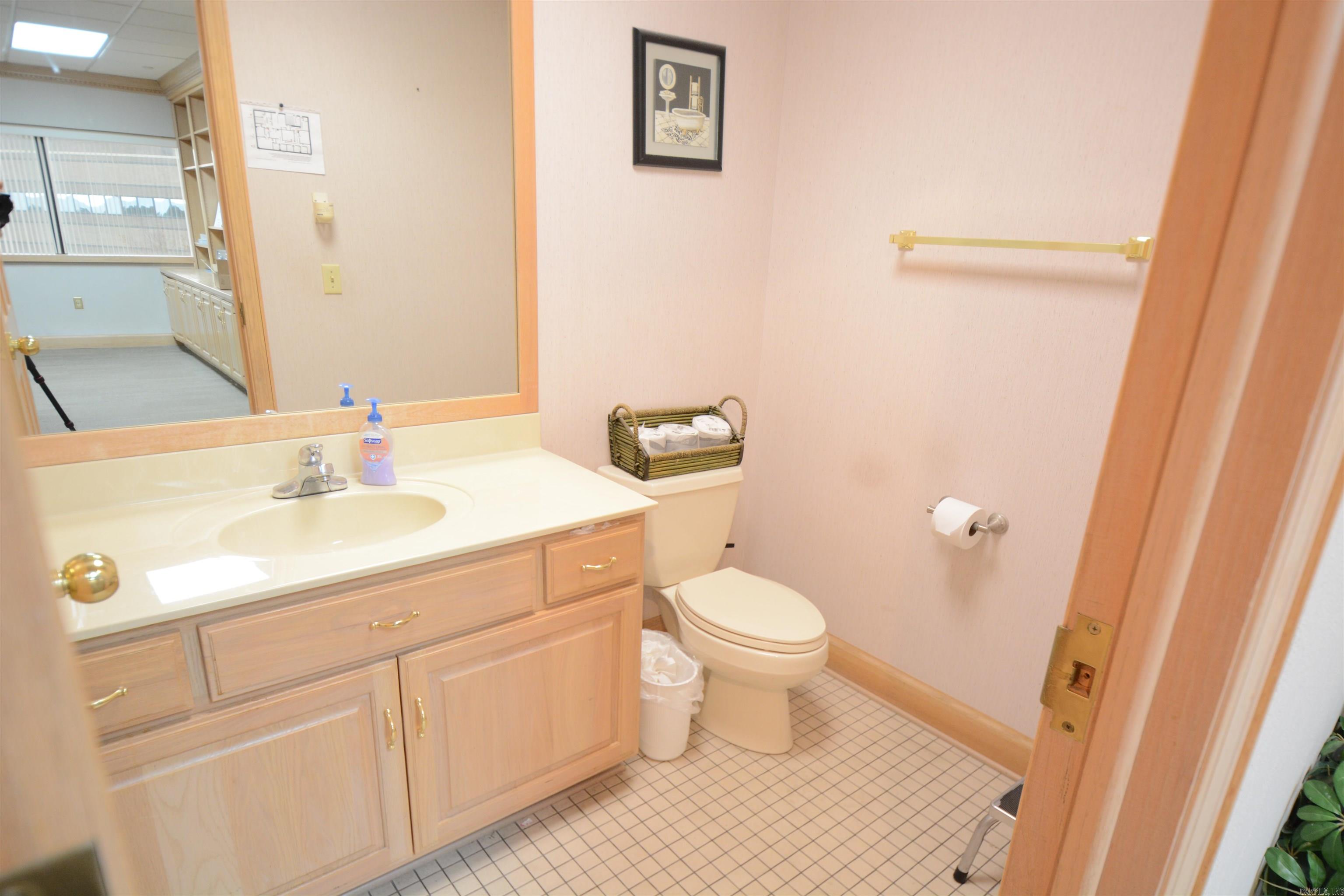 Medical Office Building HPR - Commercial Sale