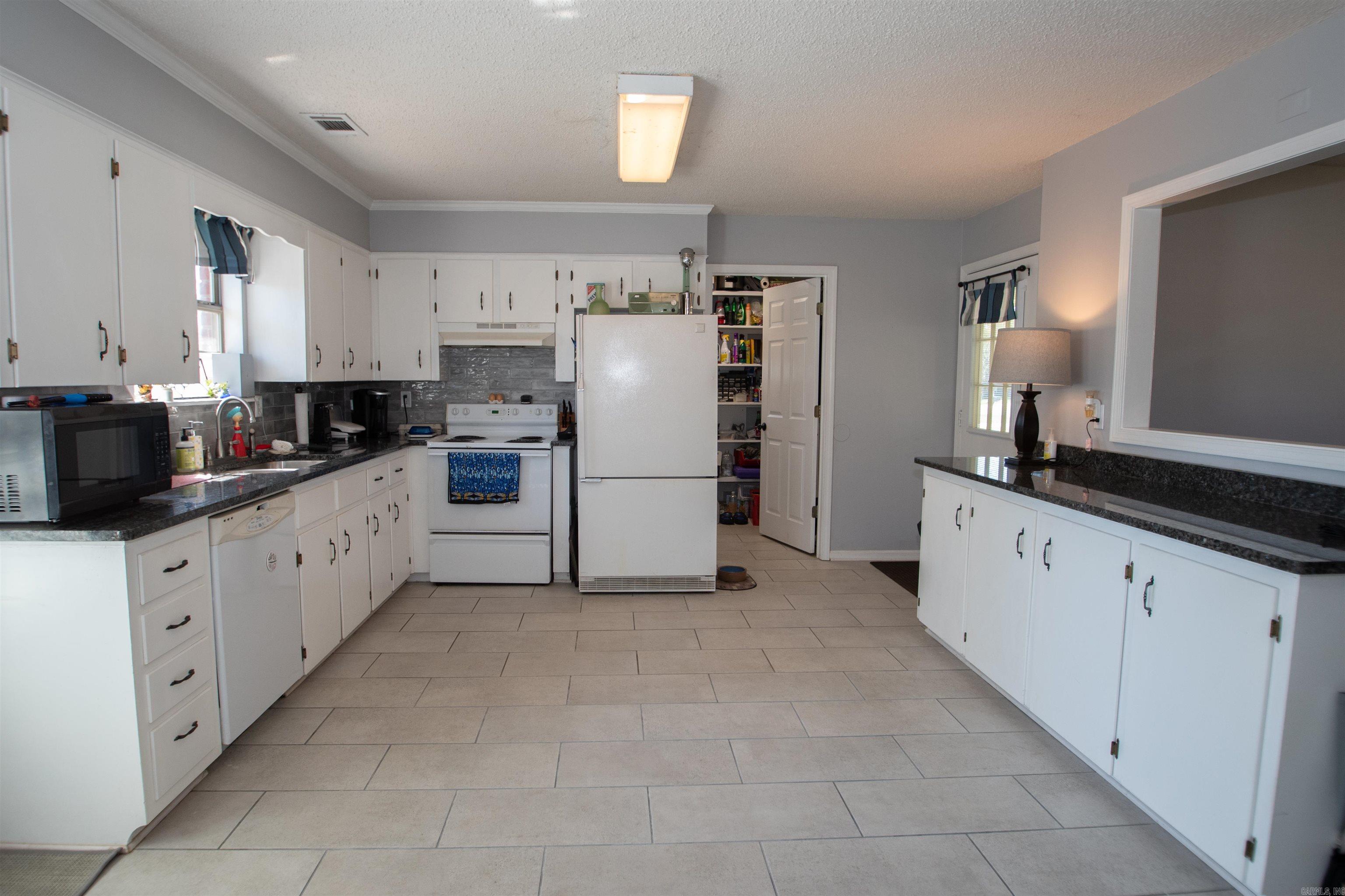 WINDWOOD SOUTH - Residential