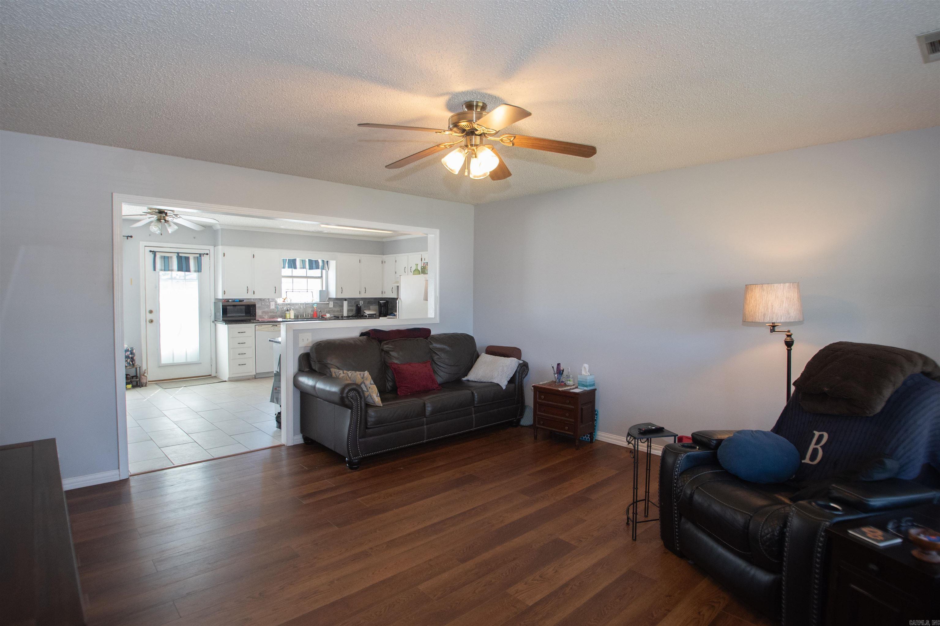 WINDWOOD SOUTH - Residential