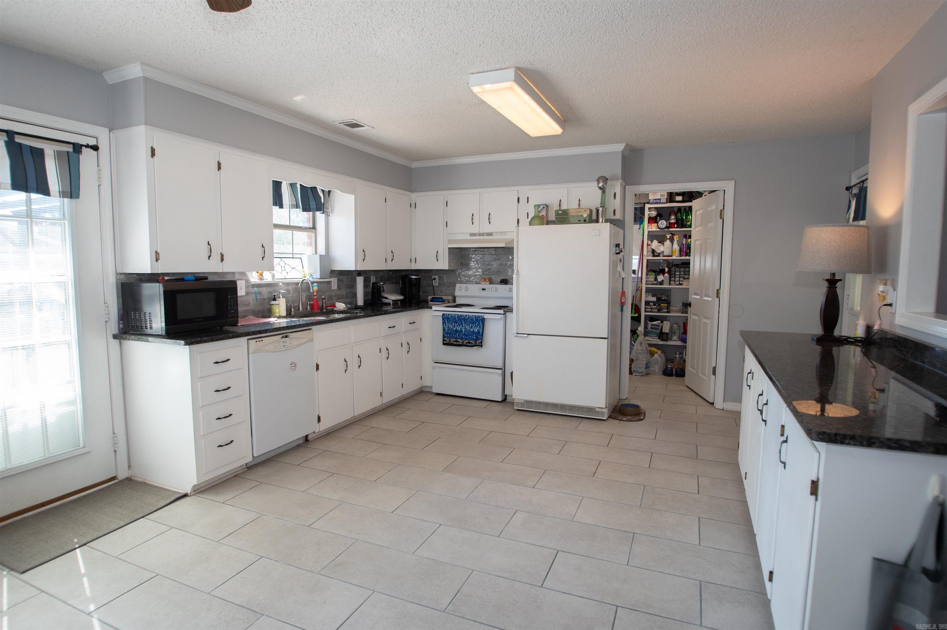 WINDWOOD SOUTH - Residential