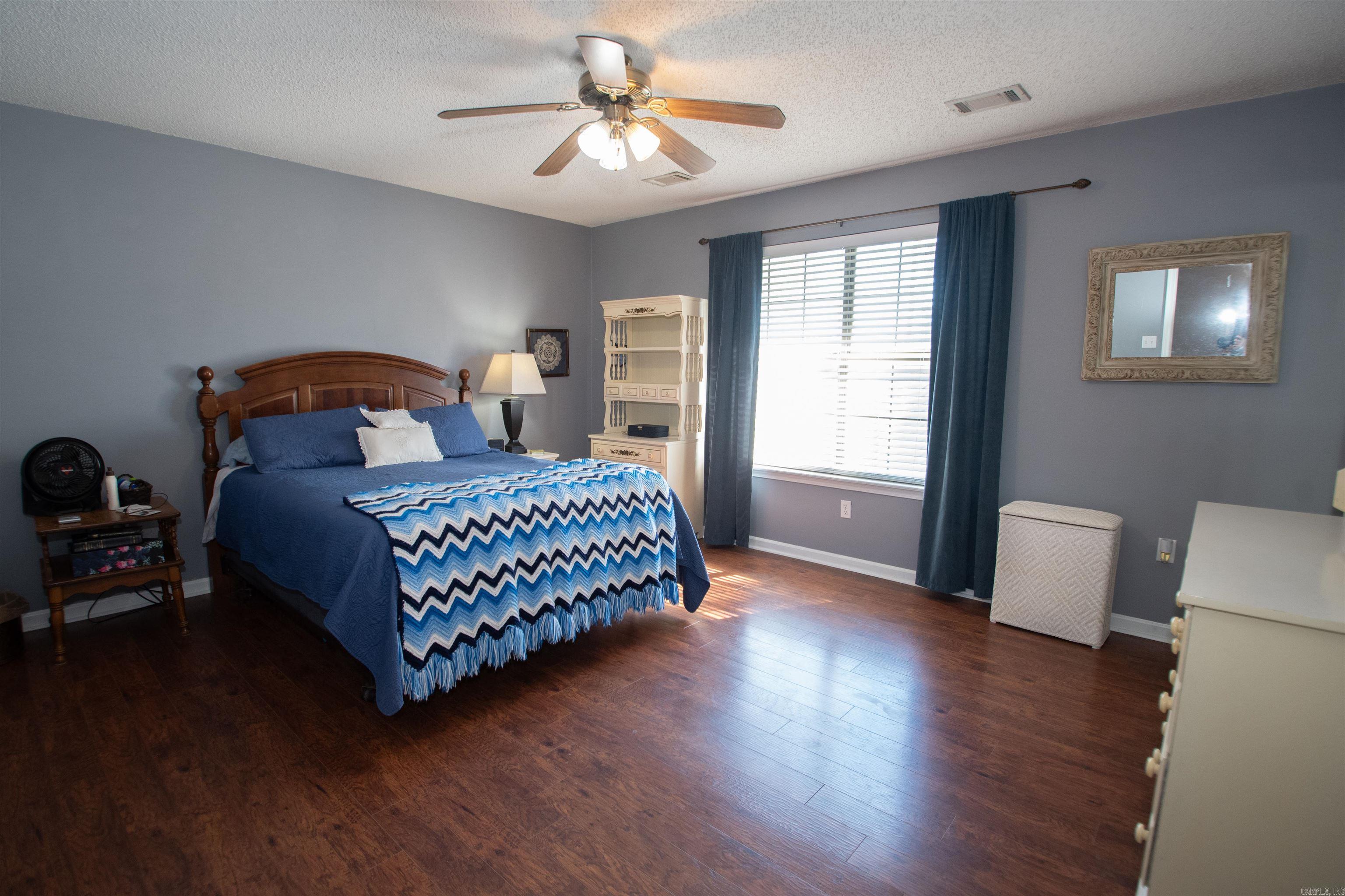 WINDWOOD SOUTH - Residential