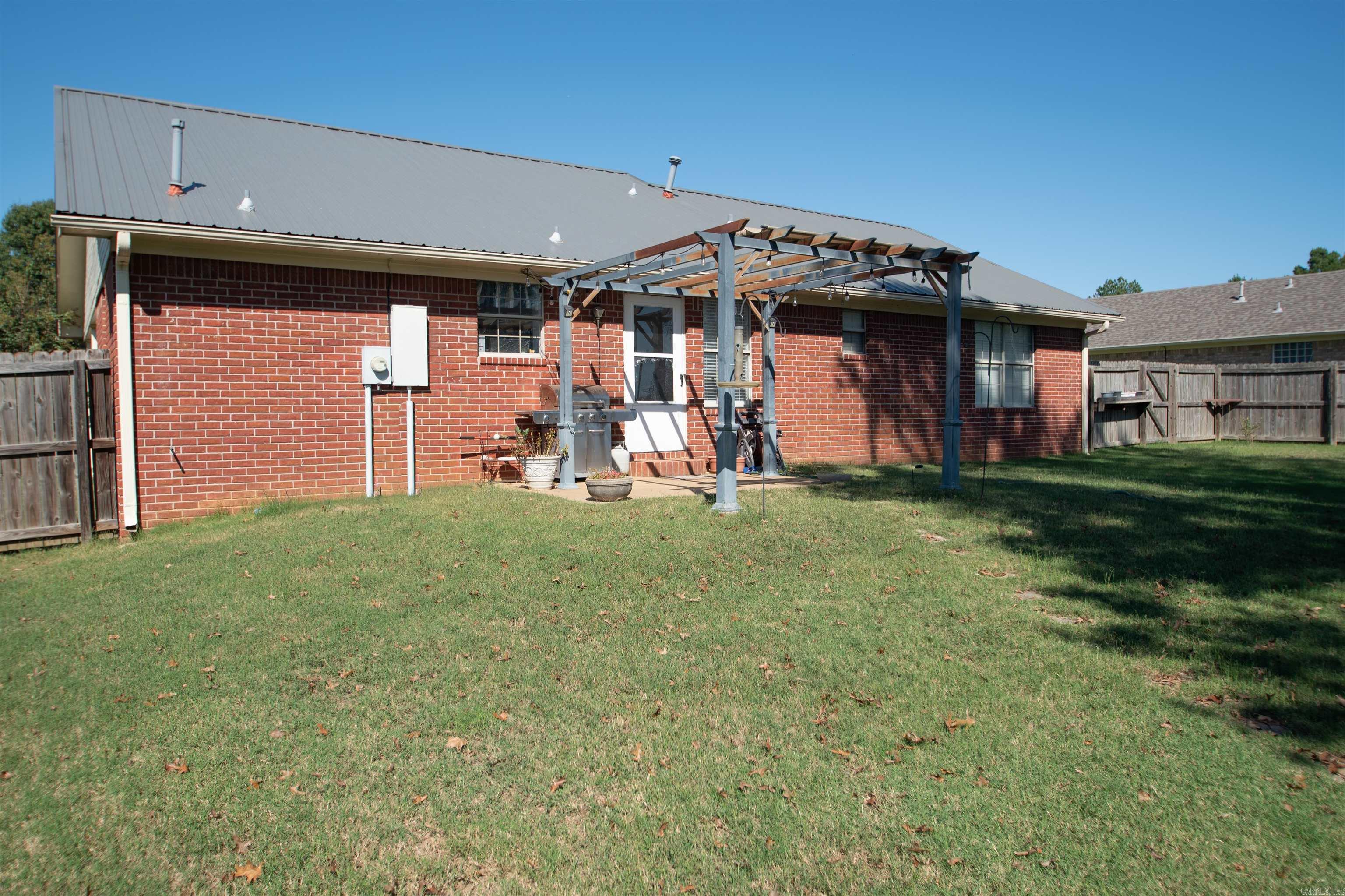 WINDWOOD SOUTH - Residential