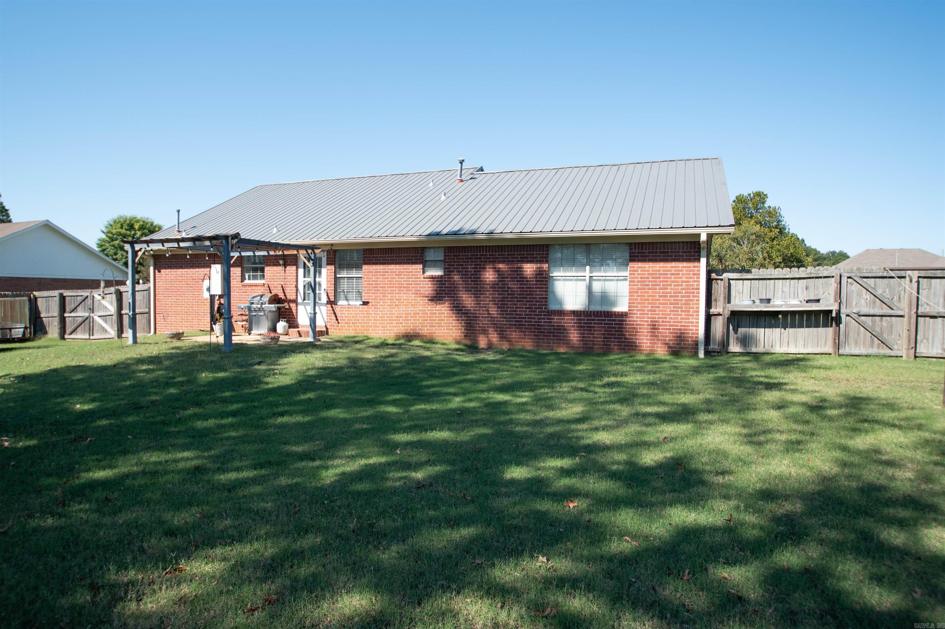 WINDWOOD SOUTH - Residential