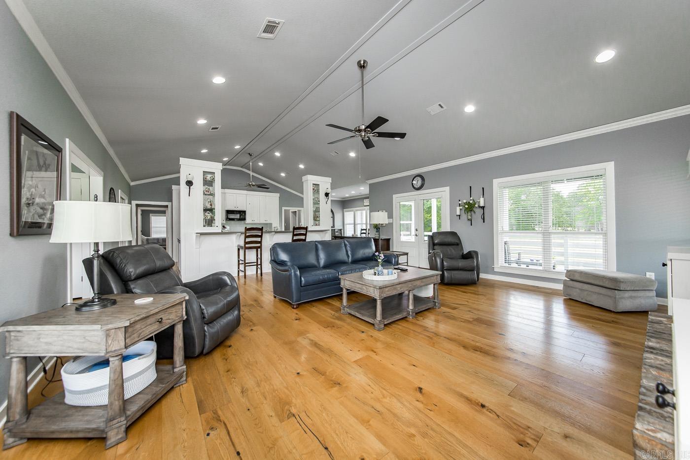 DEER MEADOW - Residential