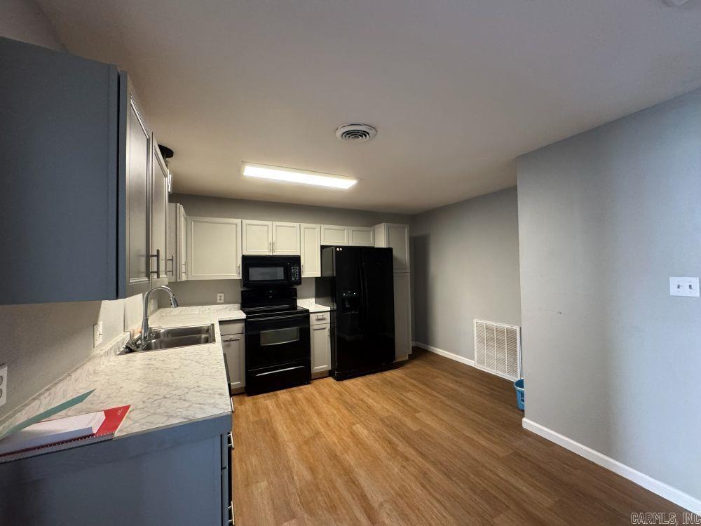 WESTERN HILLS - Residential