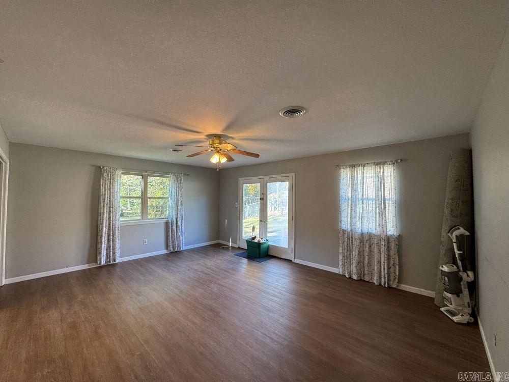 WESTERN HILLS - Residential