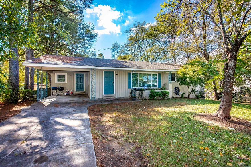 Feeling lucky? You should. This 4-bed, 2-bath home is so close to Oaklawn Race Track and Casino you could win big, grab a drink, and make it home before the house even knows it lost. Itās fully furnished, short-term rental licensed, and completely turn-keyāready to start earning before race season hits. Set up to sleep 10+ guests, itās perfect for race fans, group getaways, or anyone who believes ROI stands for Races, Oaklawn, and Income. The finished basement can double as in-law quarters, guest space, or your personal escape for when the good times hit back.  Race seasonās right around the corner, and this place is the surest bet in town.