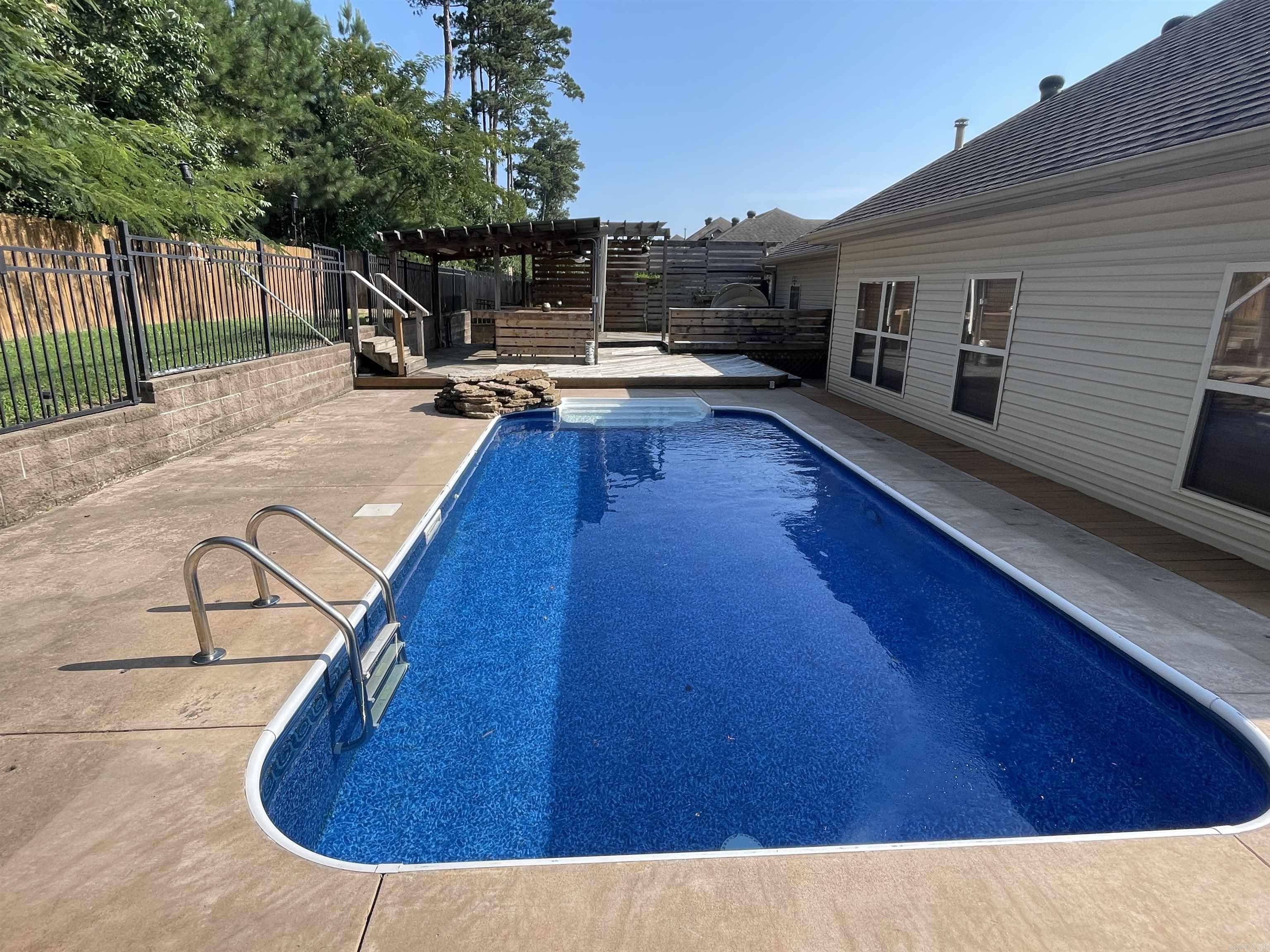 ST ANDREWS WOODS - Residential