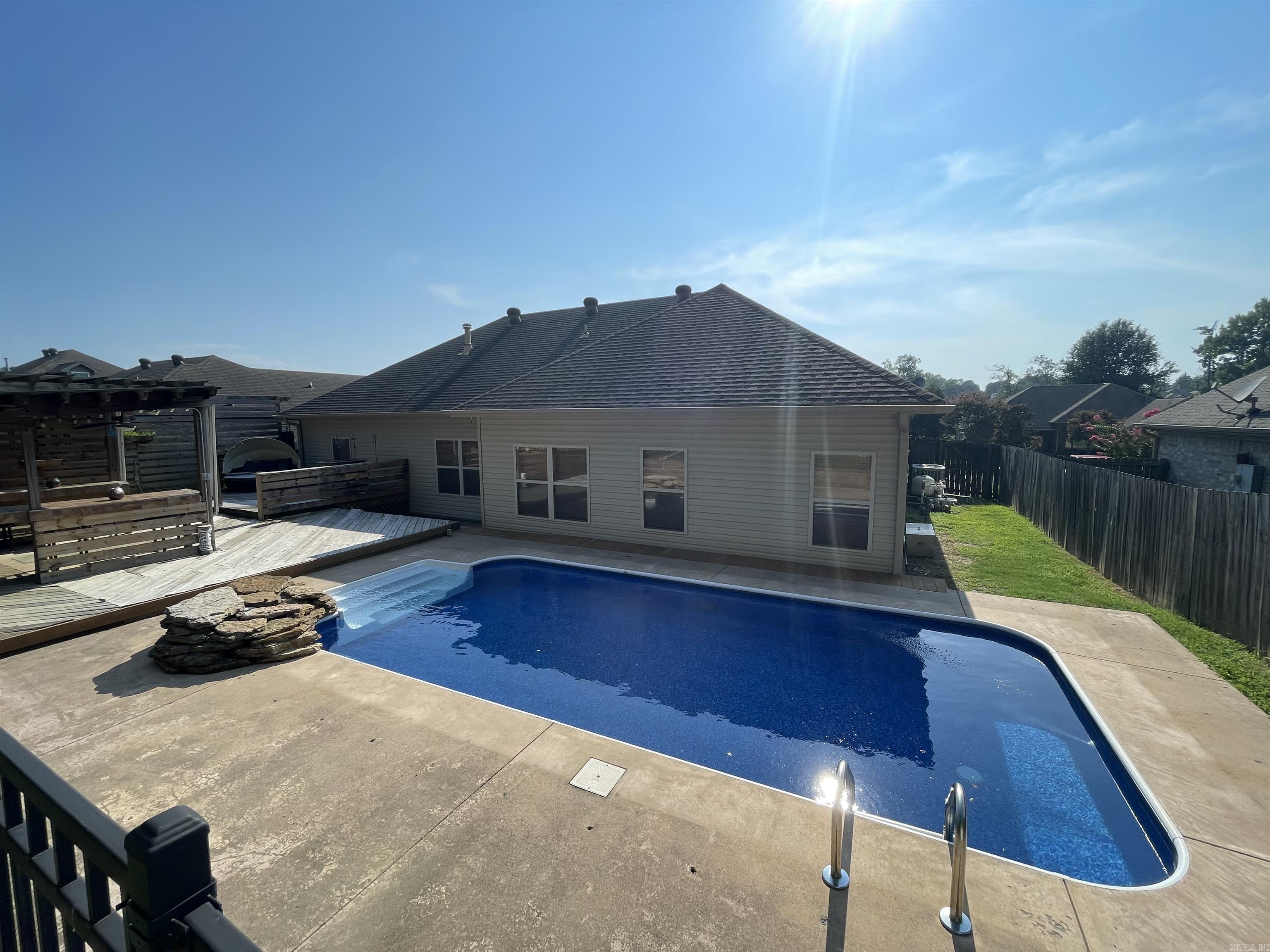 ST ANDREWS WOODS - Residential