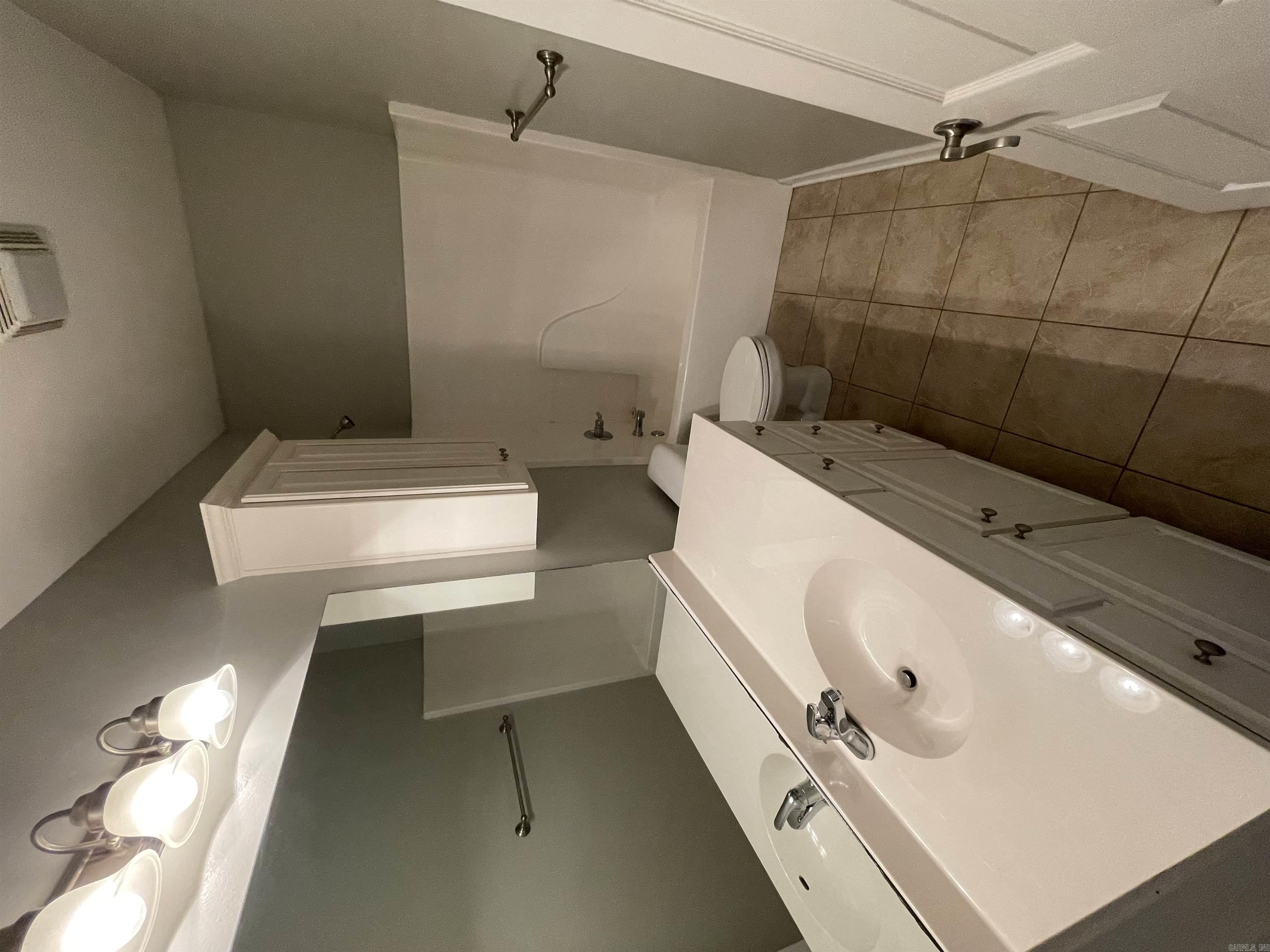 ST ANDREWS WOODS - Residential