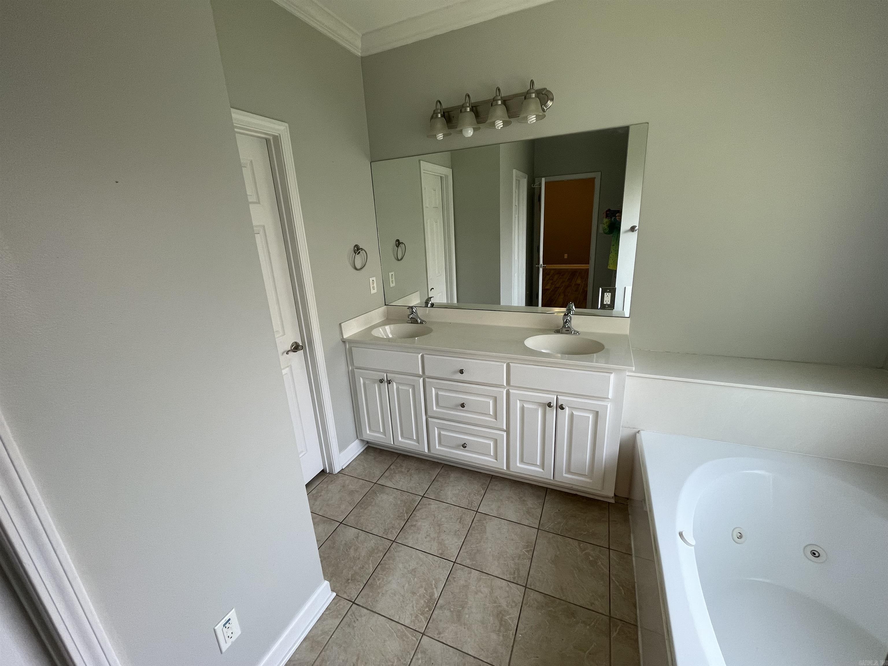 ST ANDREWS WOODS - Residential