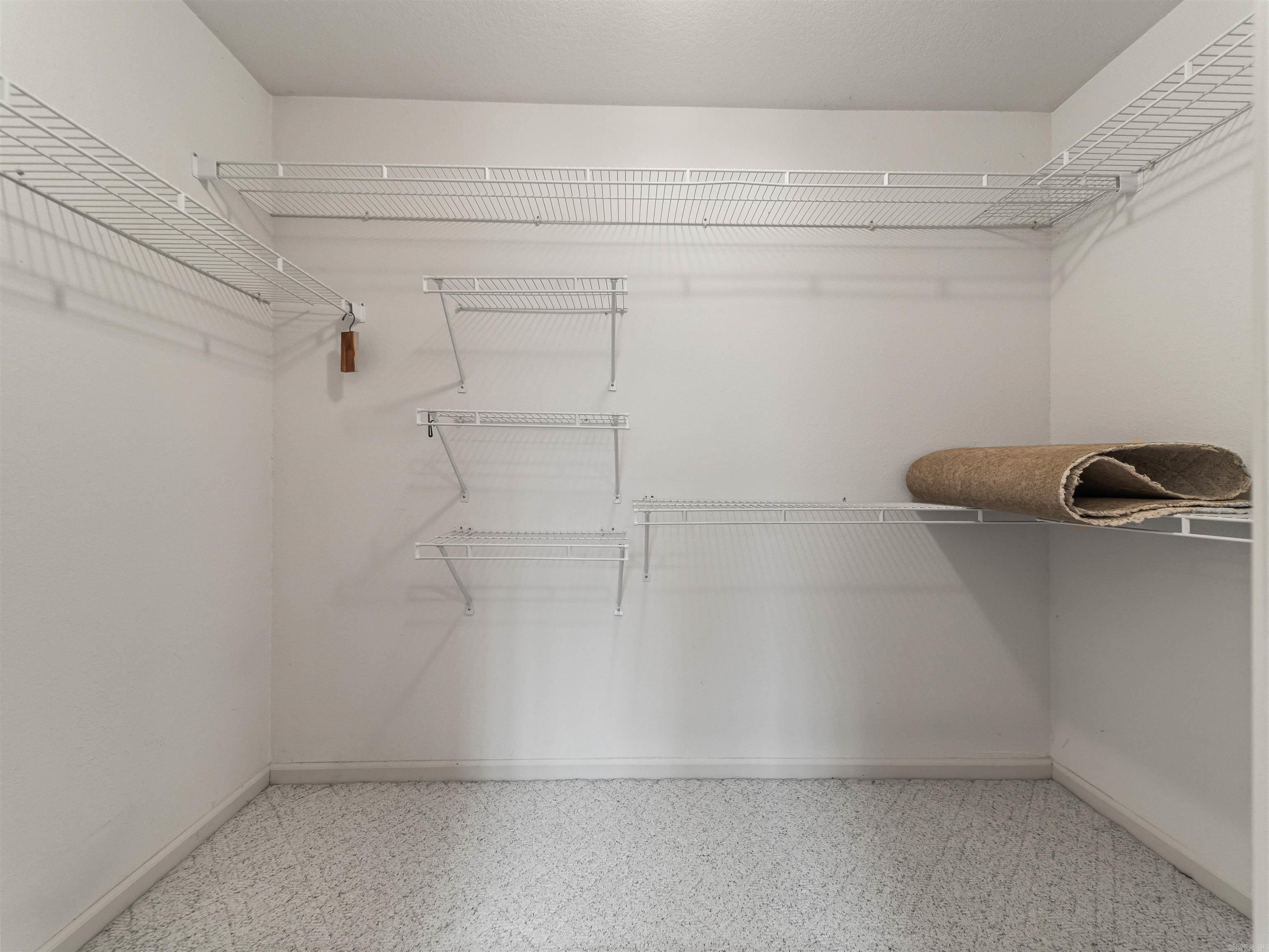 BURGOS - Residential