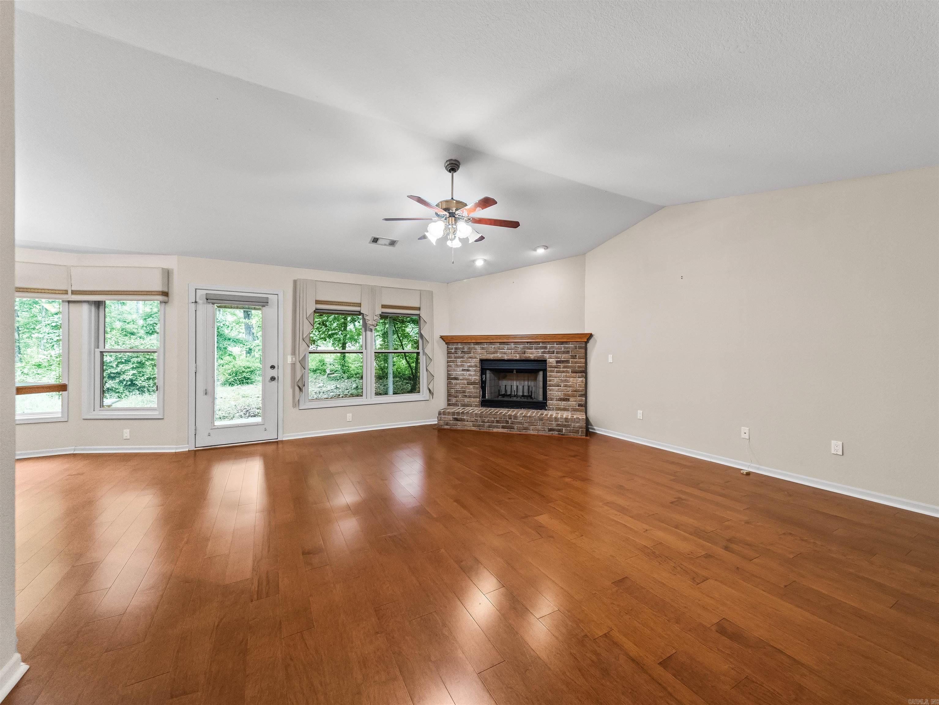 BURGOS - Residential