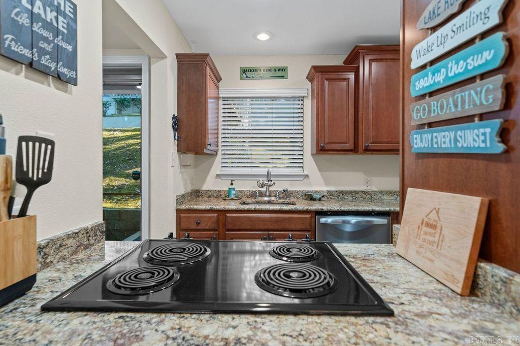 SUNSET COVE HPR - Residential