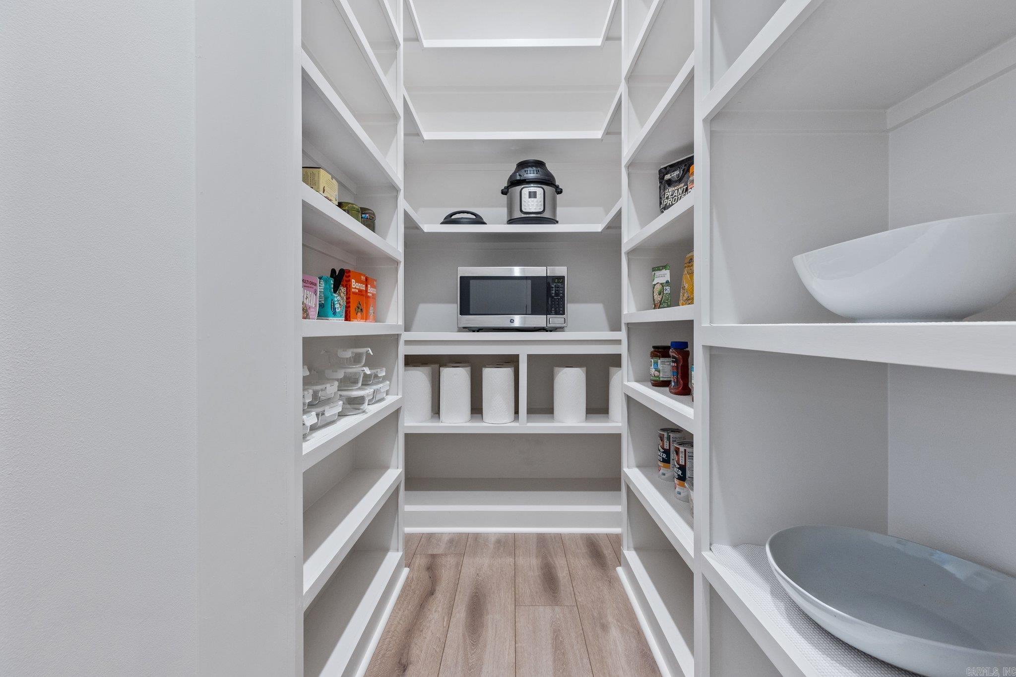 THE POINTE HURRICANE ESTATES - Residential