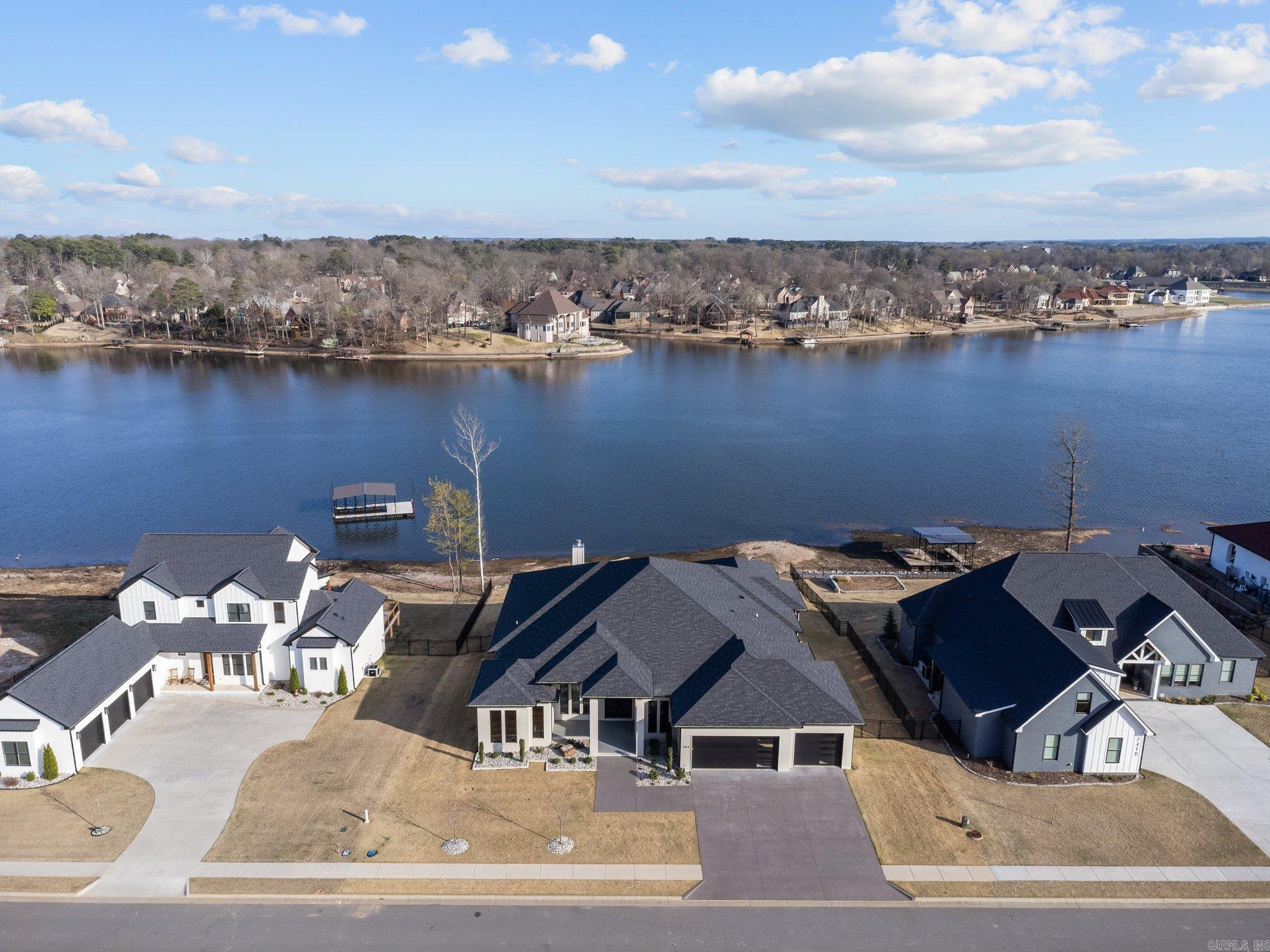 THE POINTE HURRICANE ESTATES - Residential